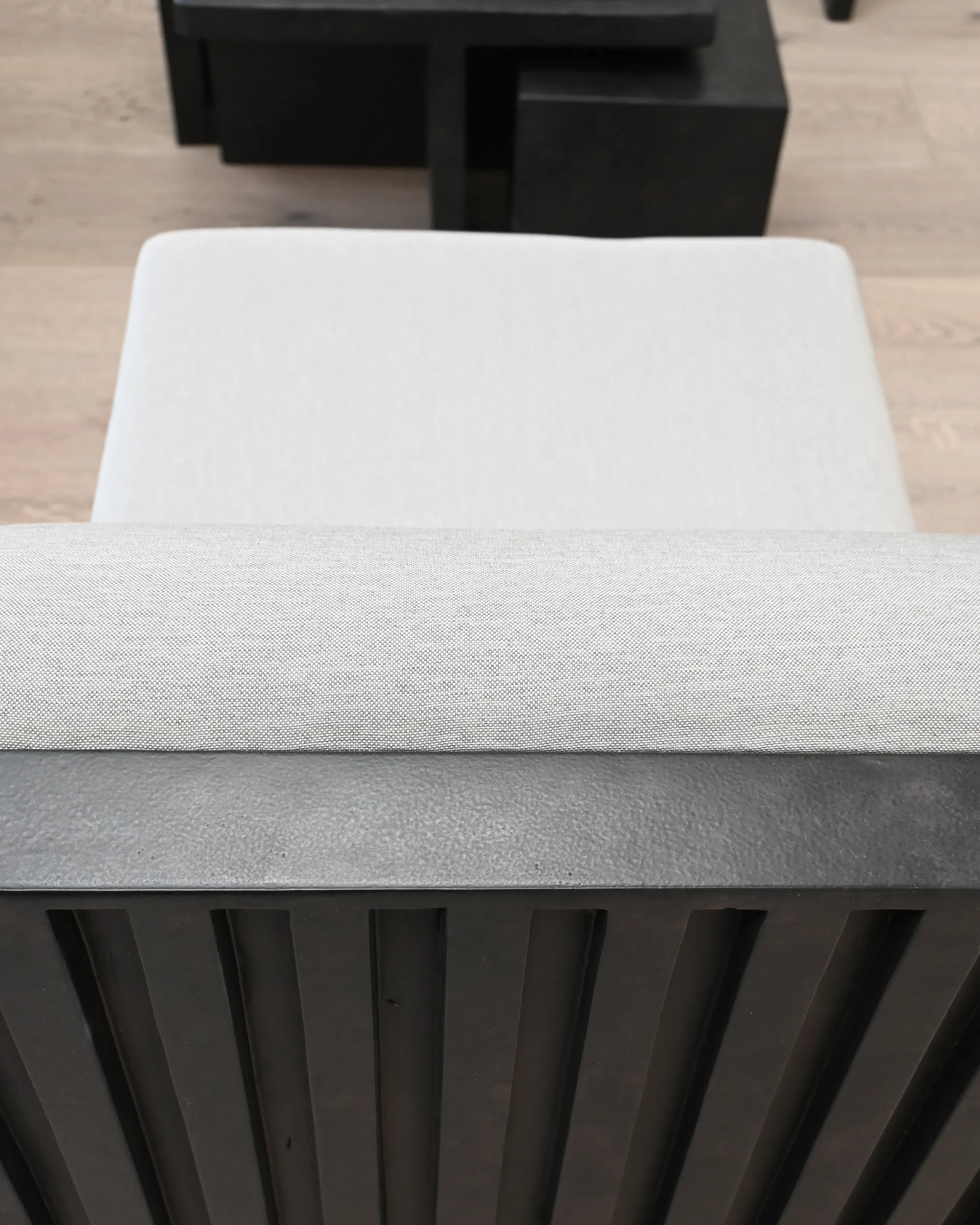 Tribu Lounge Chair lænestol, Coffee 101 Copenhagen