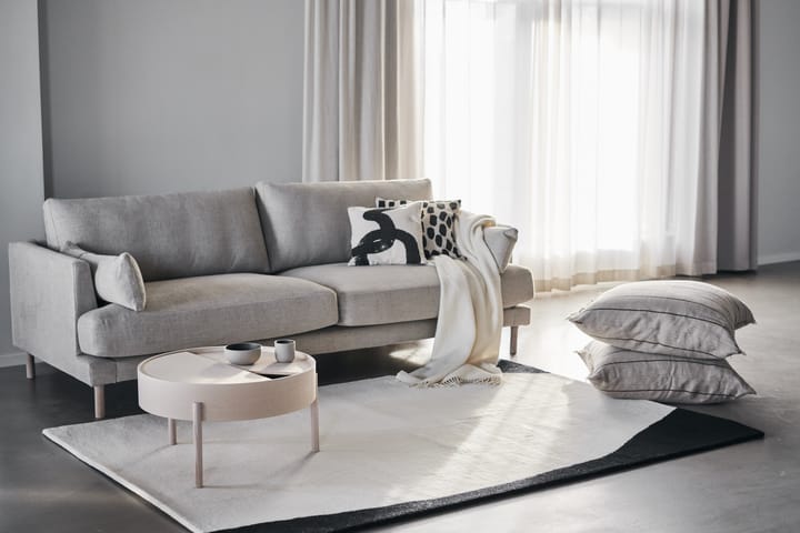 Bredhult sofa, 3-pers. stof Bern 0345 green, hvidolierede ben i eg 1898