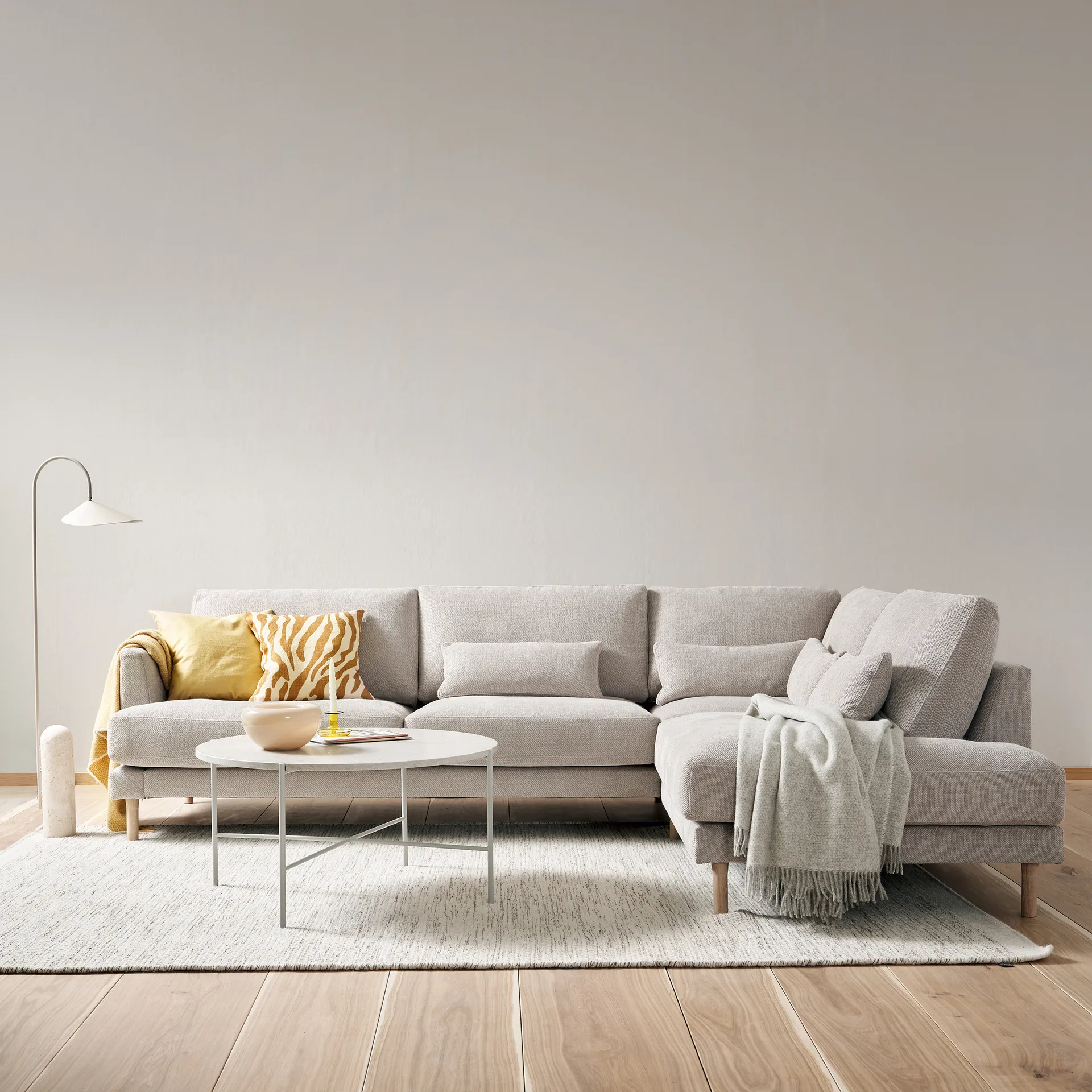 Bredhult sofa, Bern Beige 0341-hvidolieret eg, 3-pers. A1 1898