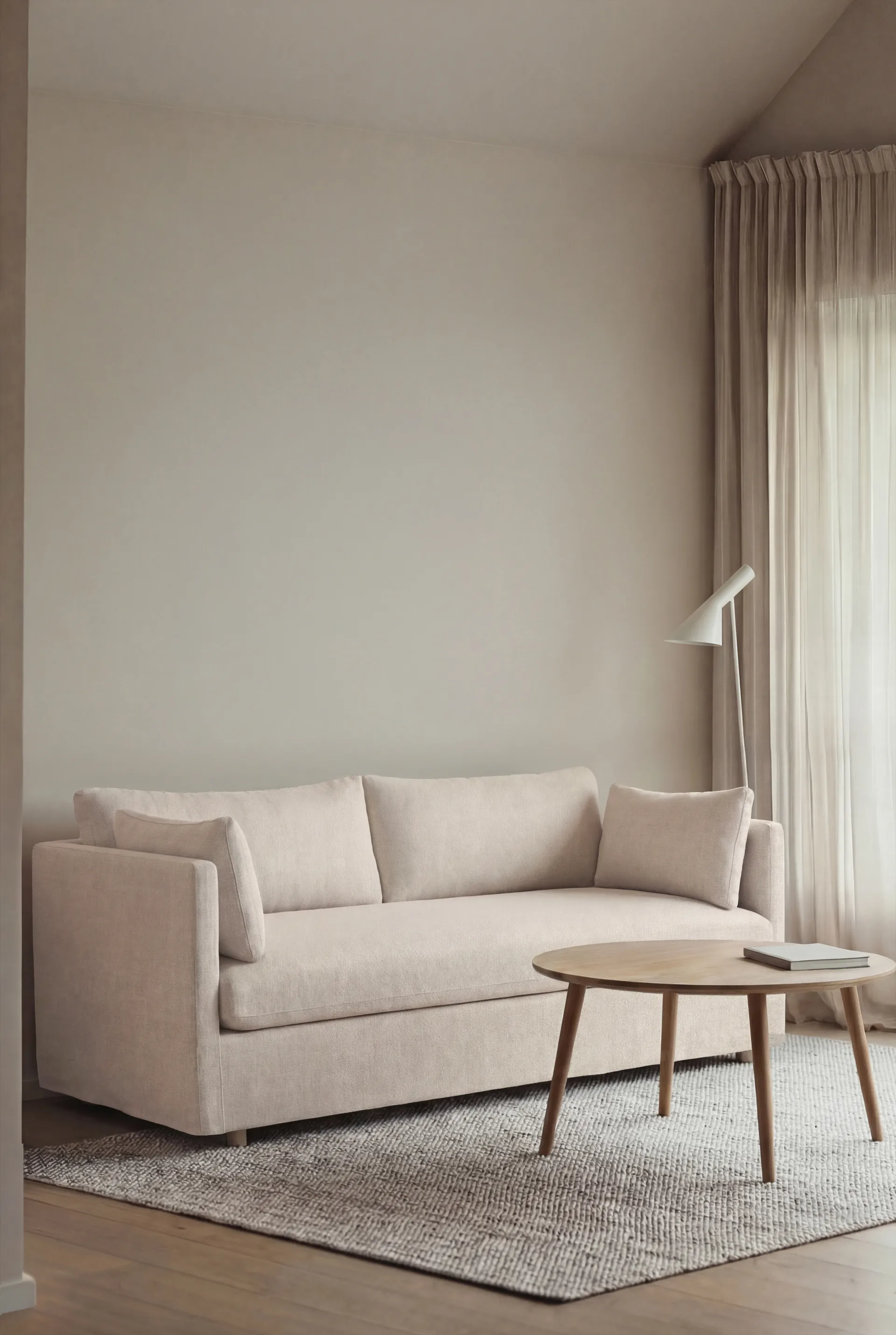 Linnevik sofa, Caleido Beige 9600-hvidolieret eg, 2-pers., med skørt 1898