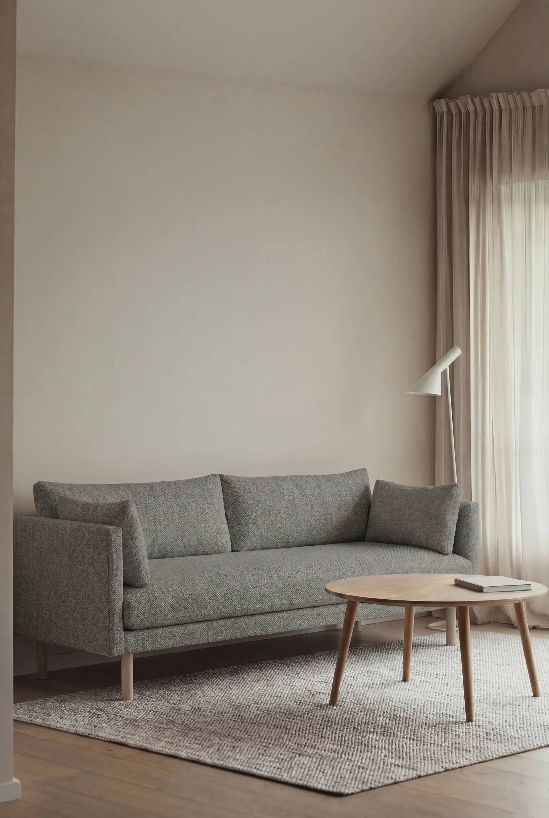 Linnevik sofa, Caleido Grey 1240-hvidolieret eg, 3-pers., uden skørt 1898