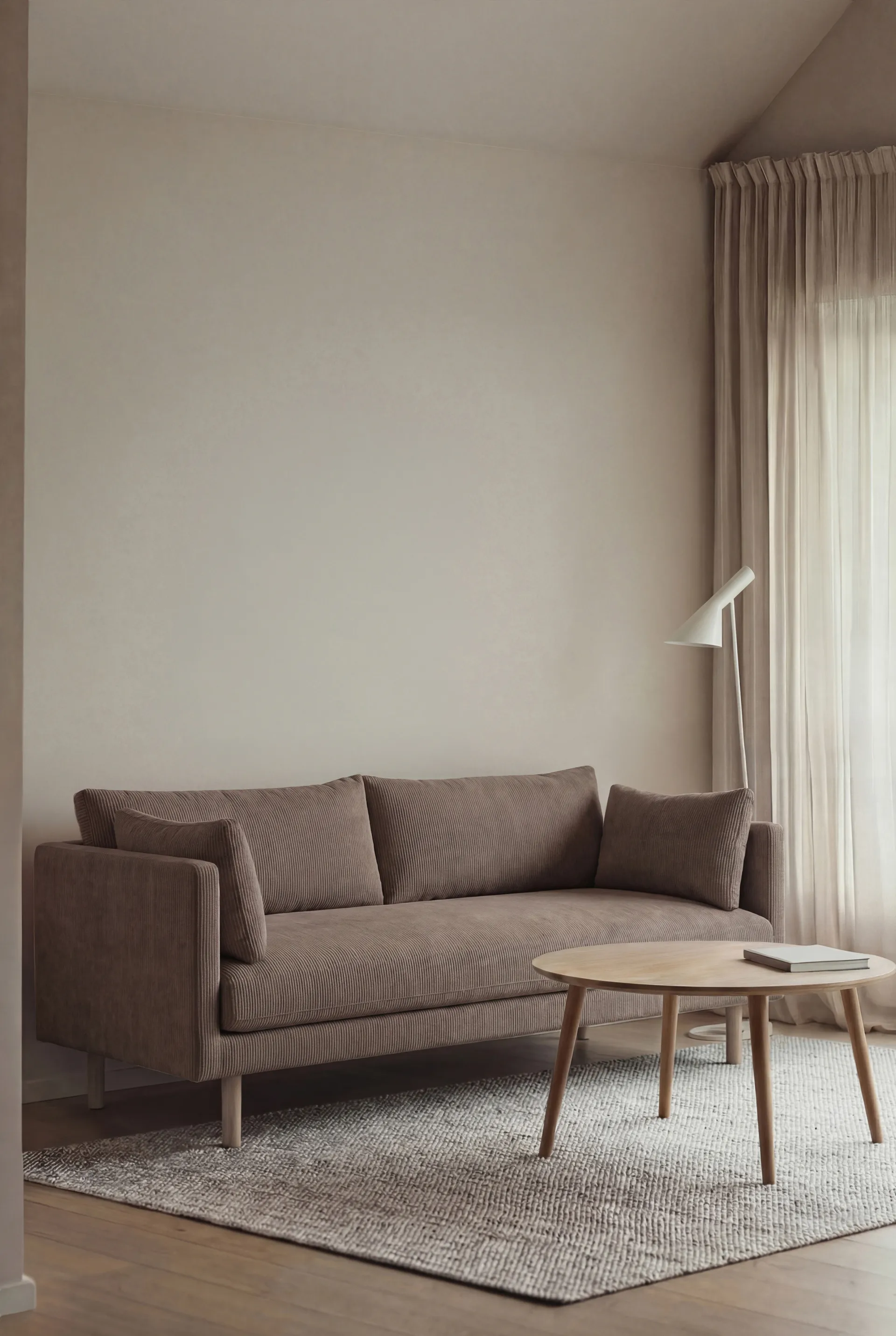 Linnevik sofa, Jump Brown 1955-hvidolieret eg, 2-pers., uden skørt 1898
