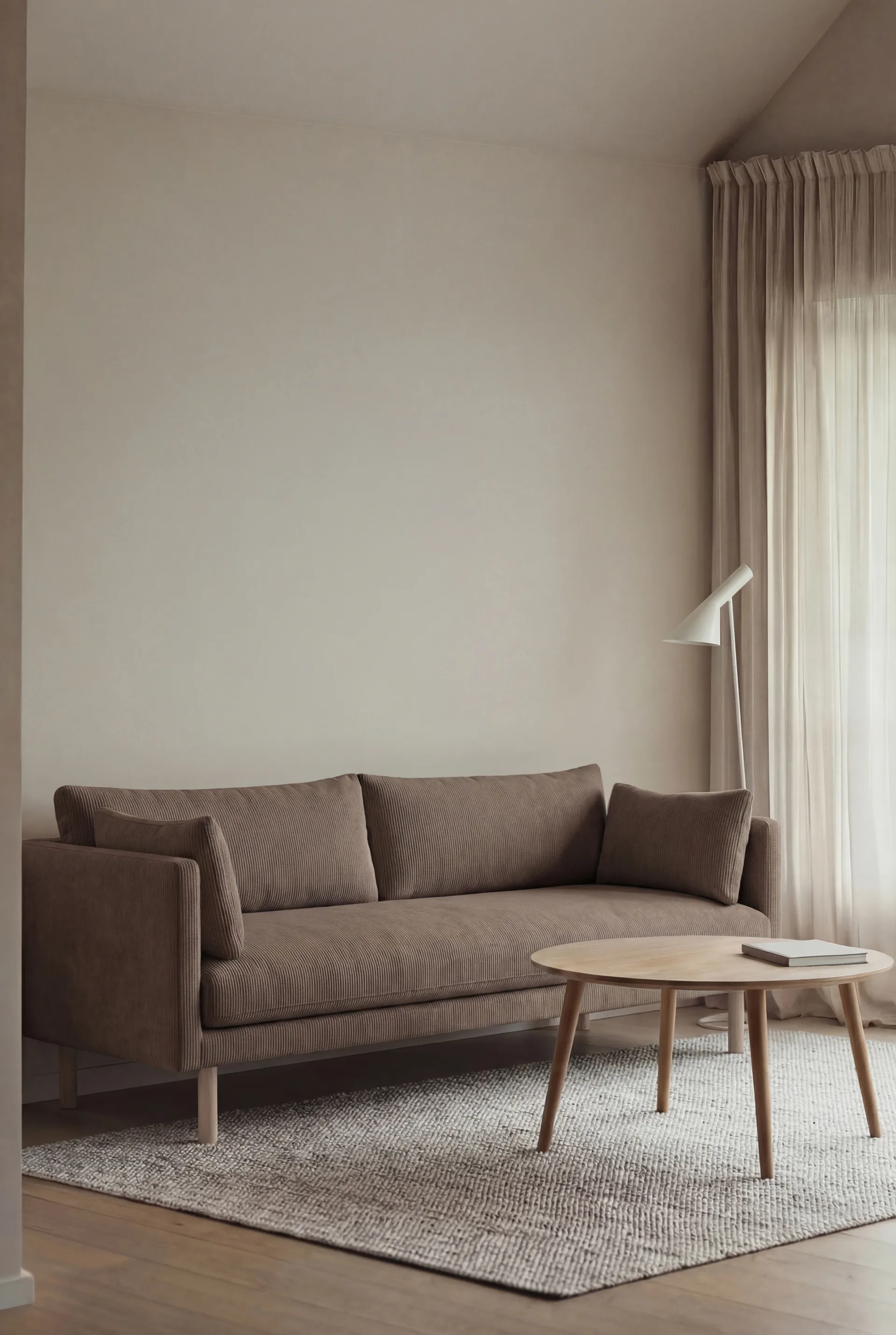 Linnevik sofa, Jump Brown 1955-hvidolieret eg, 3-pers., uden skørt 1898