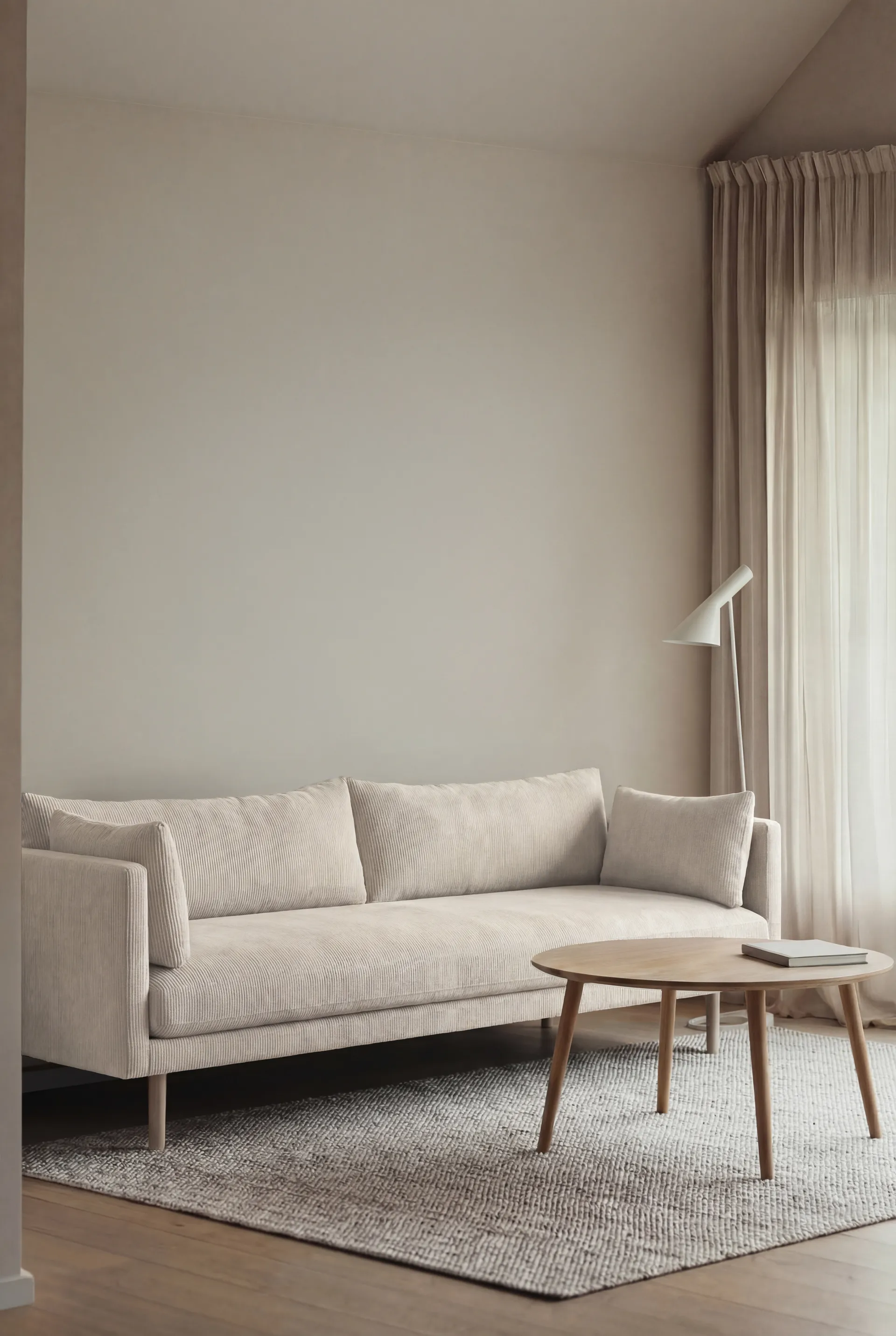 Linnevik sofa, Jump Off White 1954-hvidolieret eg, 4-pers., uden skørt 1898