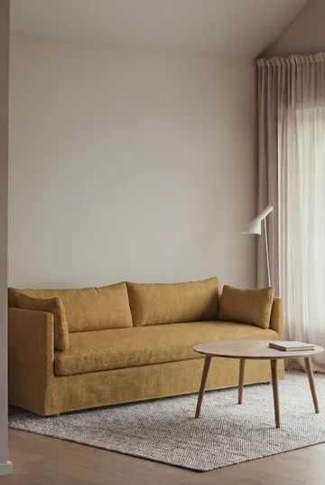 Linnevik sofa - Luiza Mustard 3972-hvidolieret eg, 4-pers., med skørt - 1898