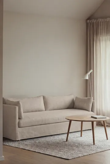 Linnevik sofa - Same Beige 6670-hvidolieret eg, 4-pers., med skørt - 1898