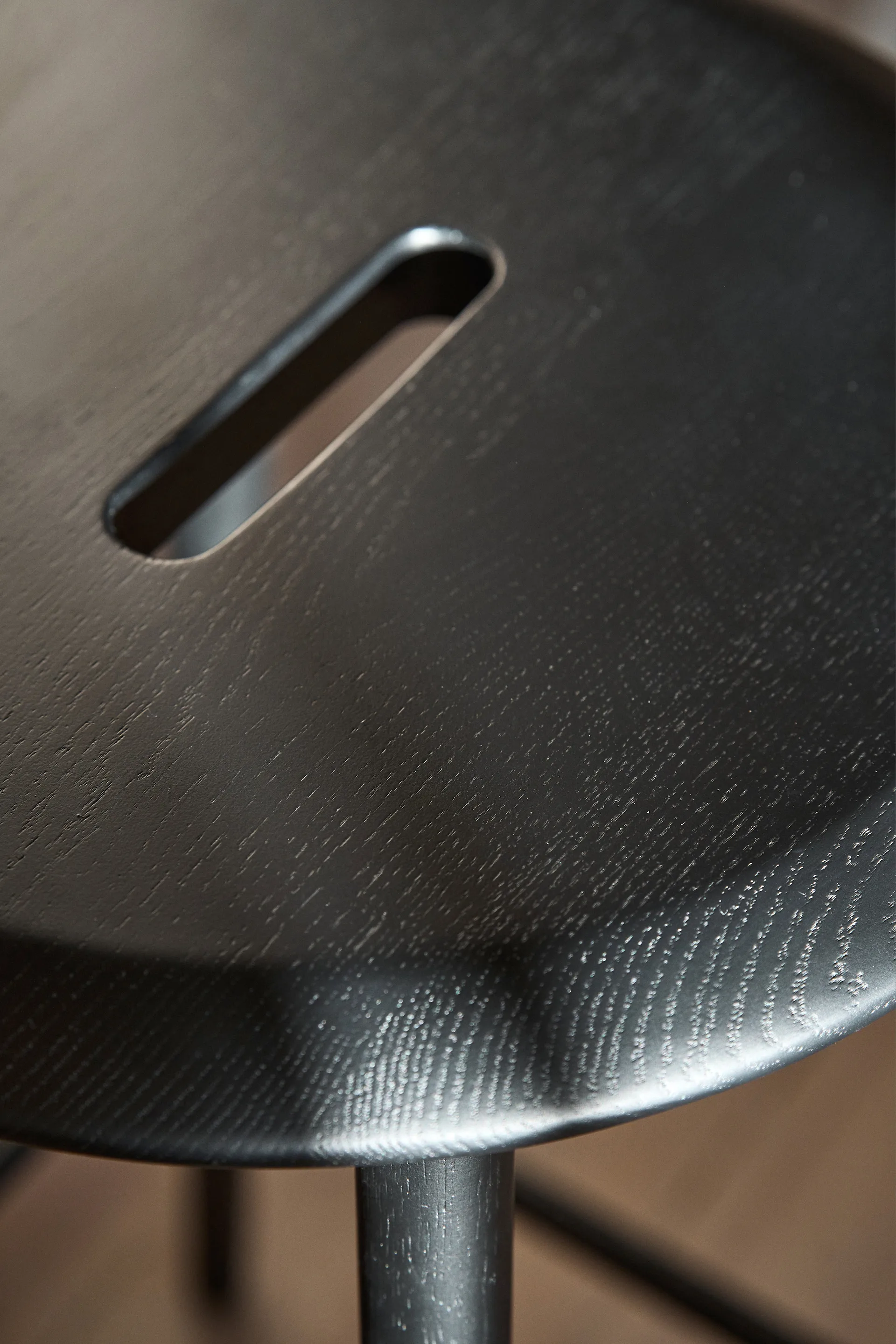 Norrabo barskammel 65 cm, Sortlakeret eg 1898