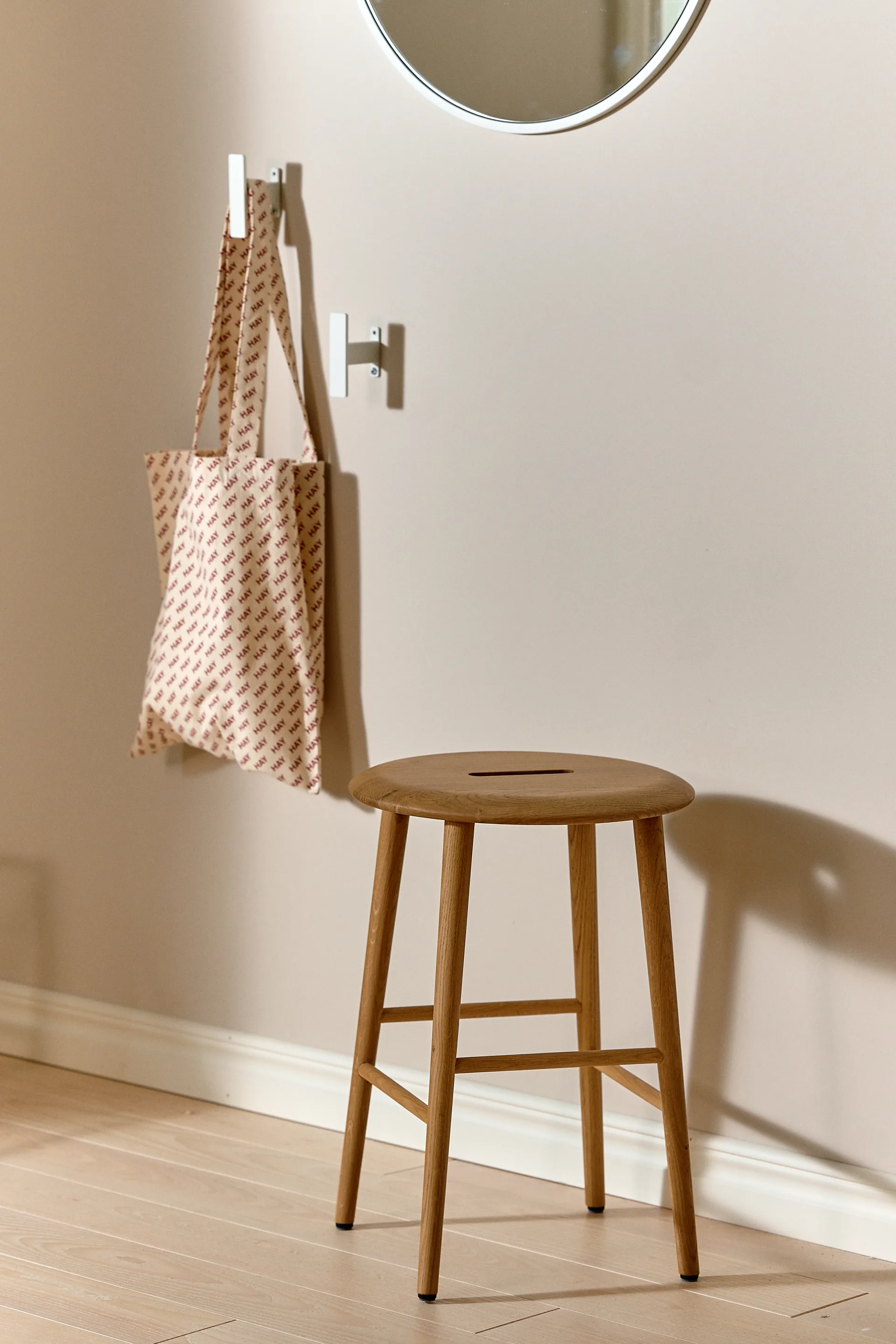 Norrabo skammel 45 cm, Naturlakeret eg 1898