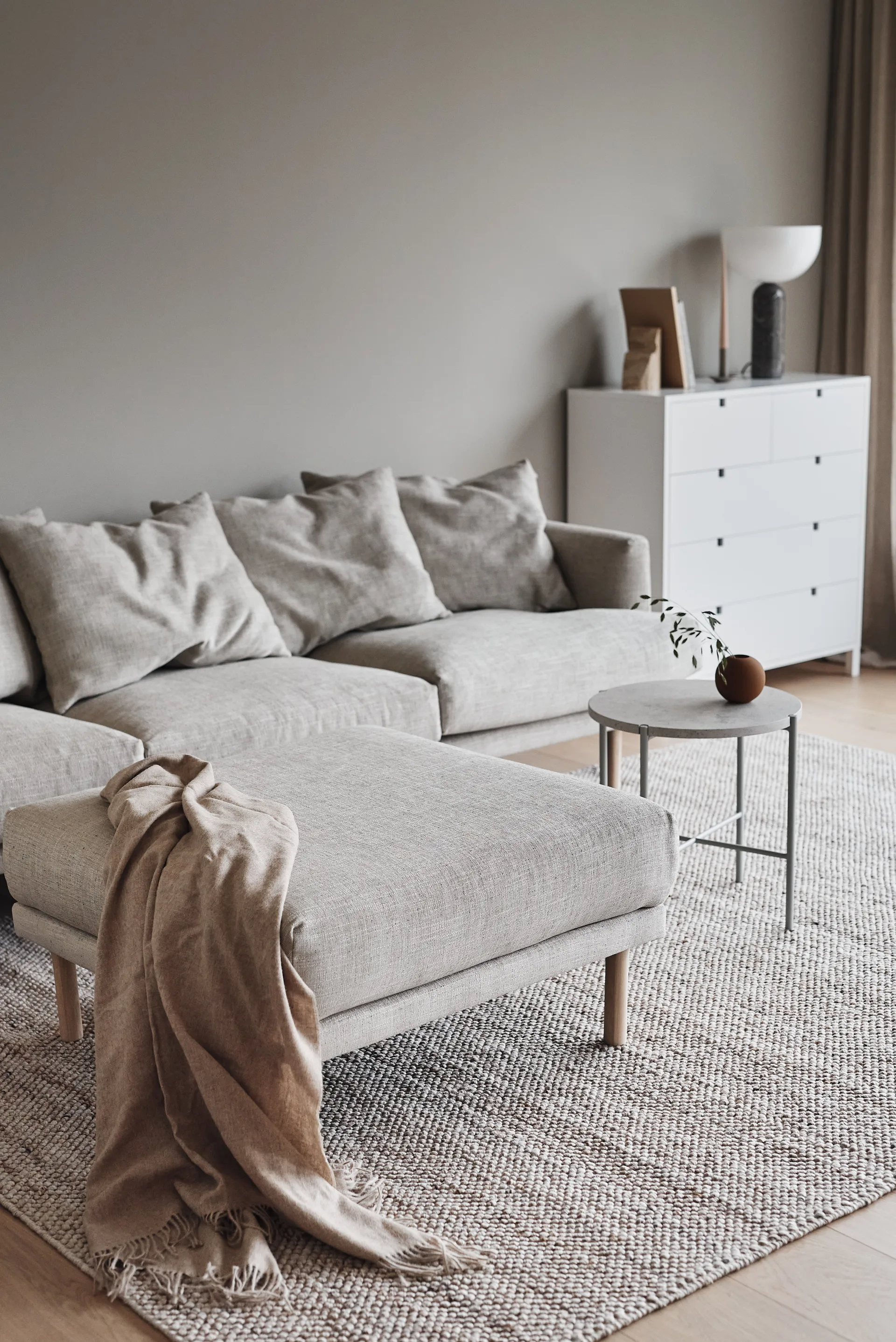 Sjövik 3,5-personers sofa, Bern 0341 Beige-vitoliseret eg 1898