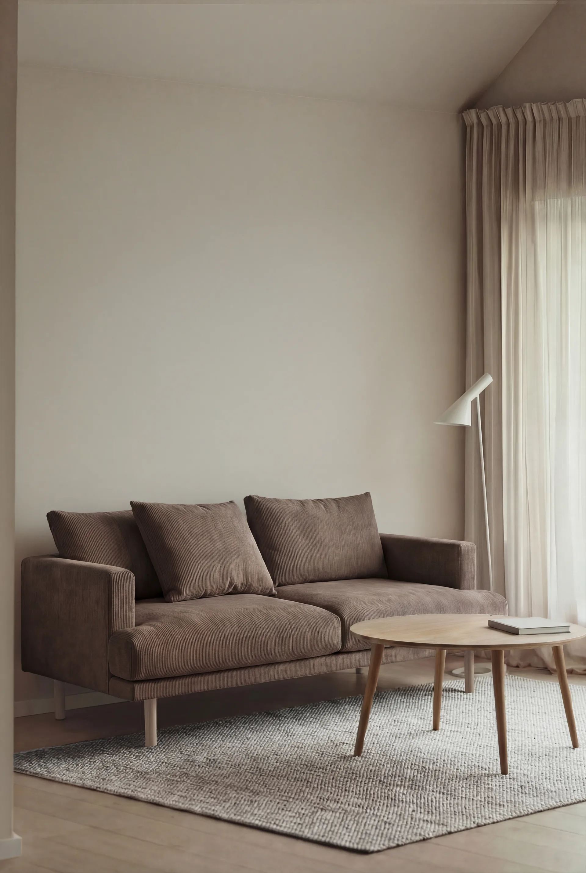 Sjövik sofa, Jump Brown 1955-hvidolieret eg, 2,5-pers. 1898