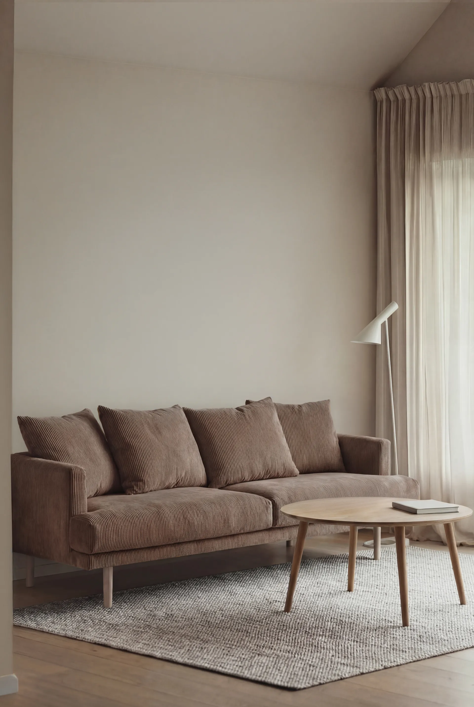 Sjövik sofa, Jump Brown 1955-hvidolieret eg, 3-pers. 1898