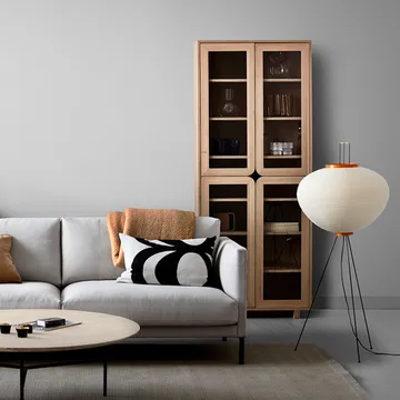 Vidja højt vitrineskab - Hvidpigmenteret eg - 1898