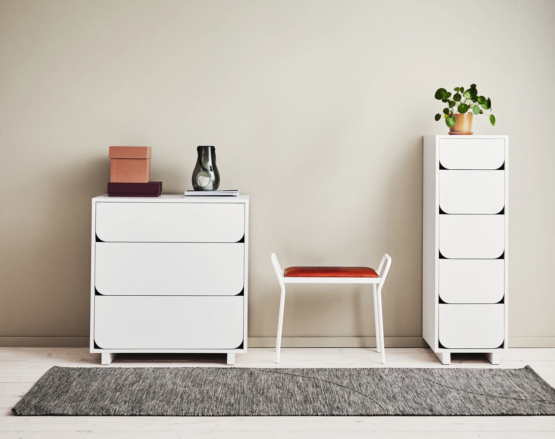 Vidja skab lav 3 skuffer, Hvid 1898