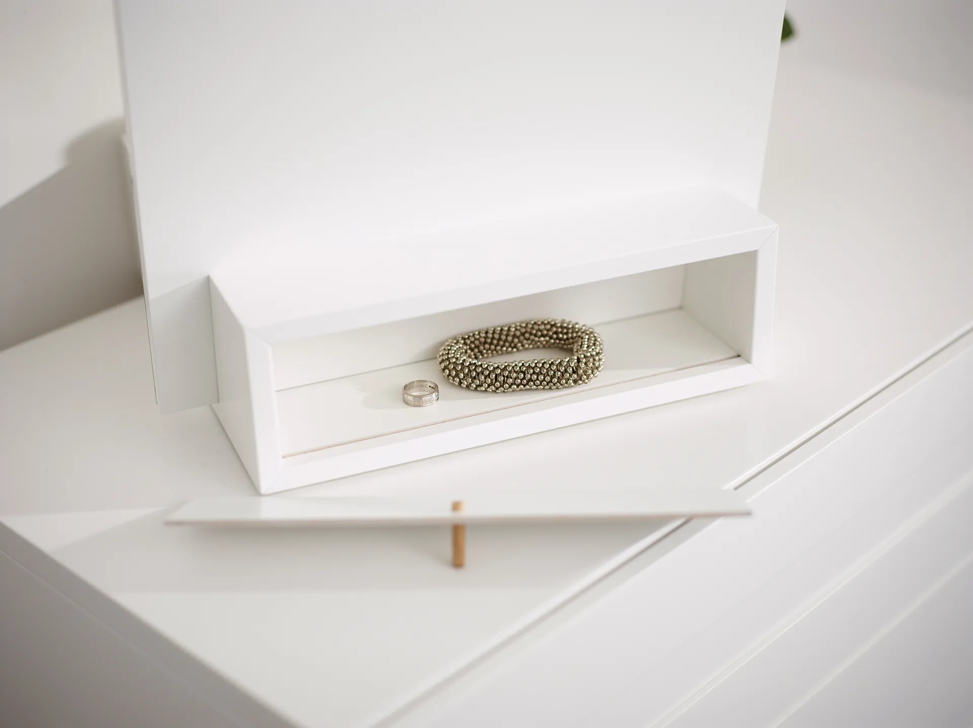 Me bordsspejl med opbevaring, Hvid, 34x57x30 cm A2