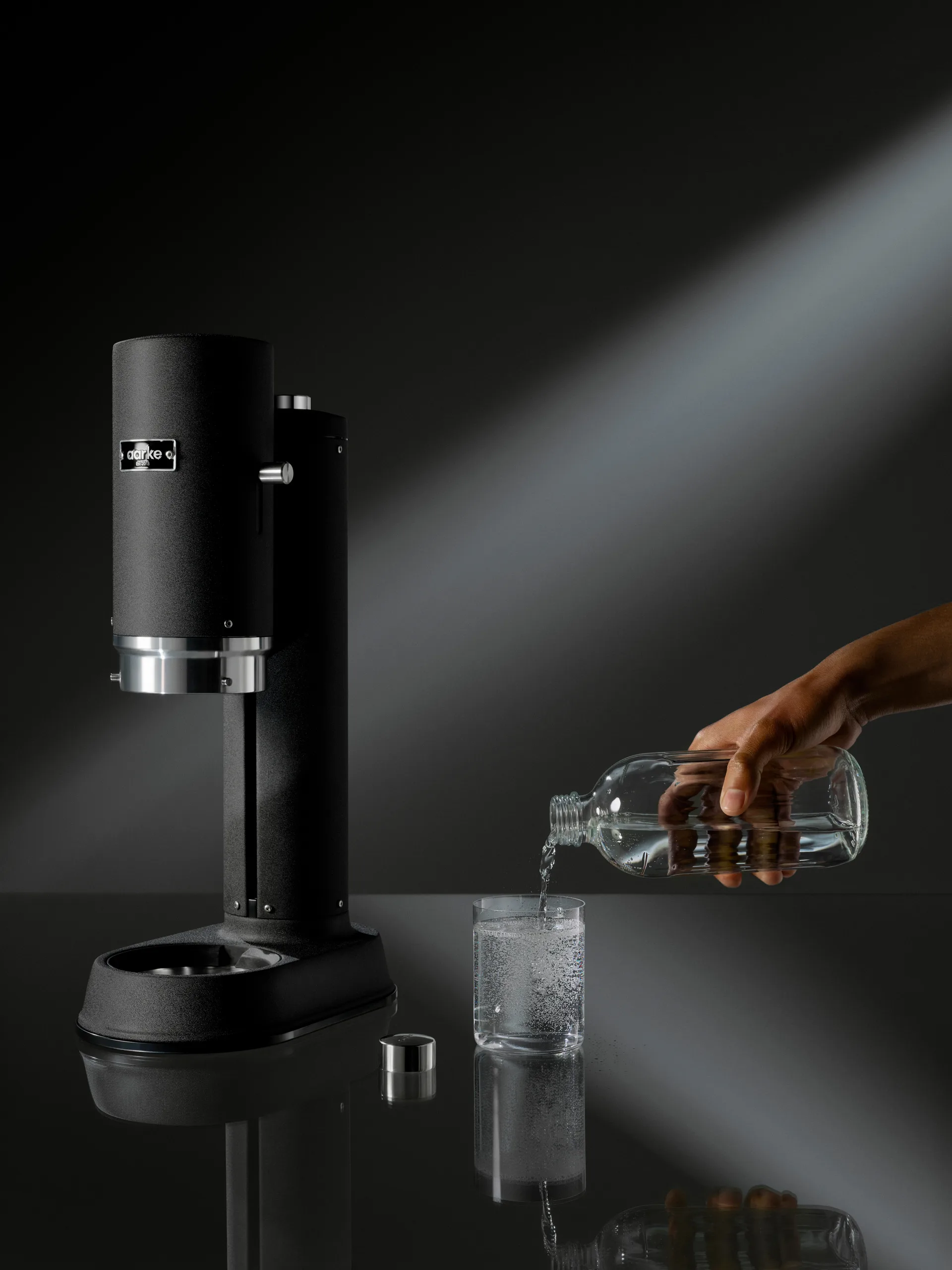 Carbonator Pro sodavandsmaskine, Mat sort Aarke