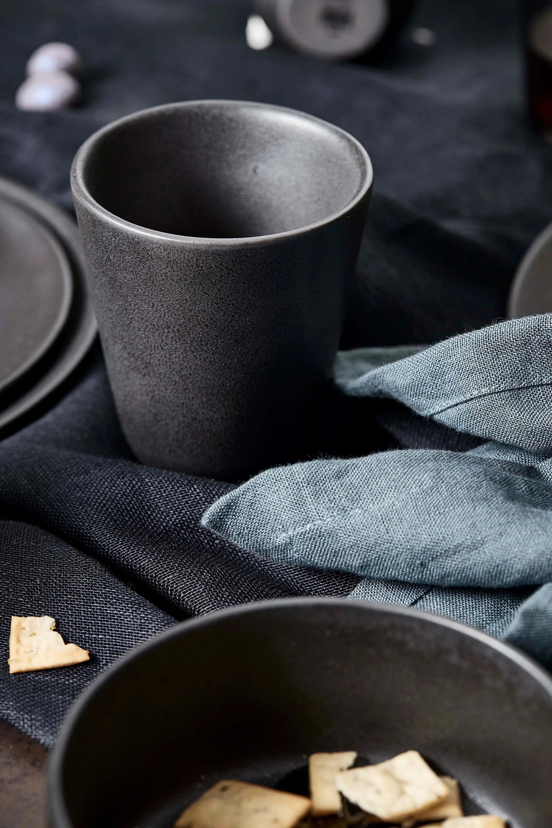 Raw dobbelvægget krus 25 cl., Titanium black Aida