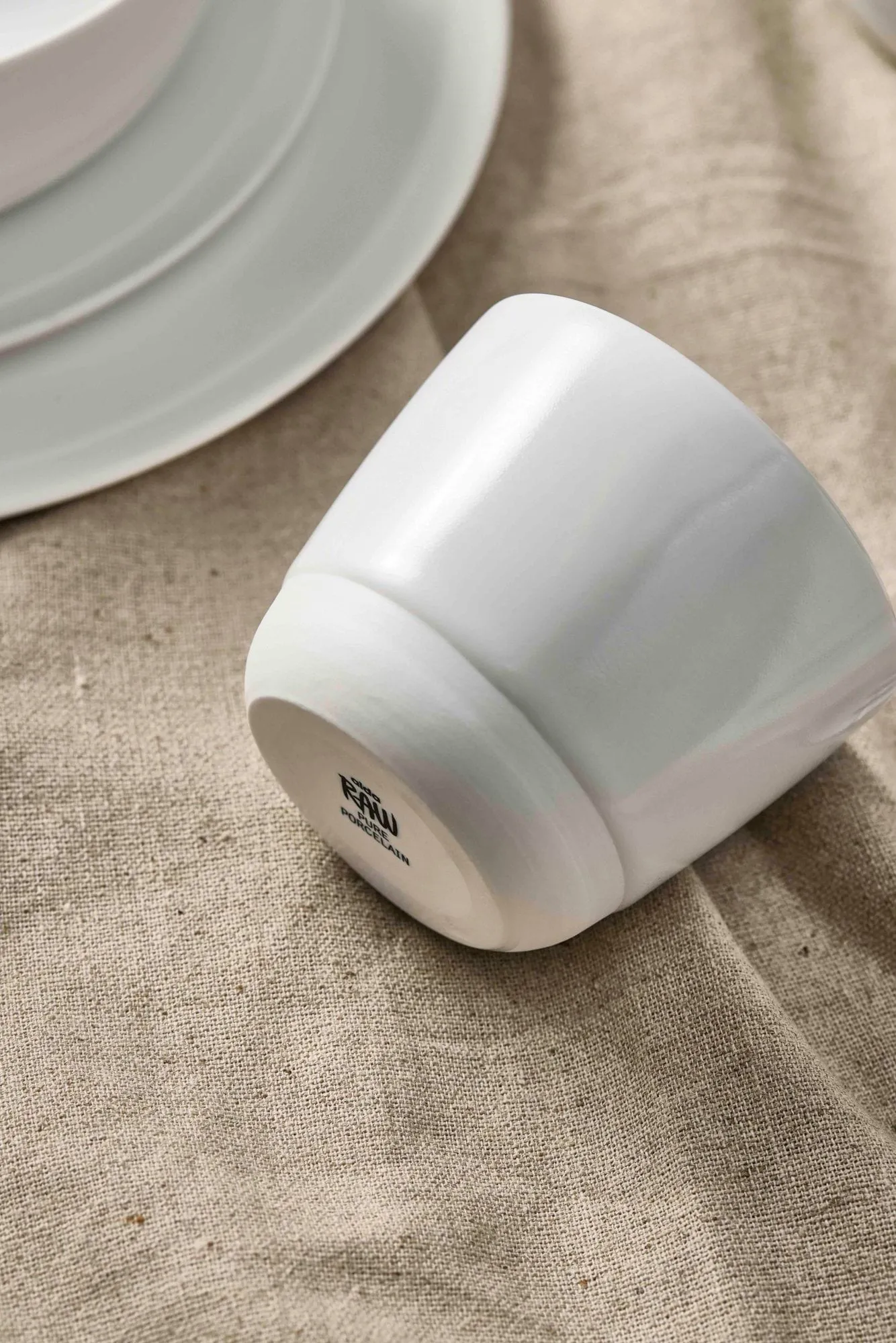 Raw krus, Pure Porcelain, uden håndtag Aida