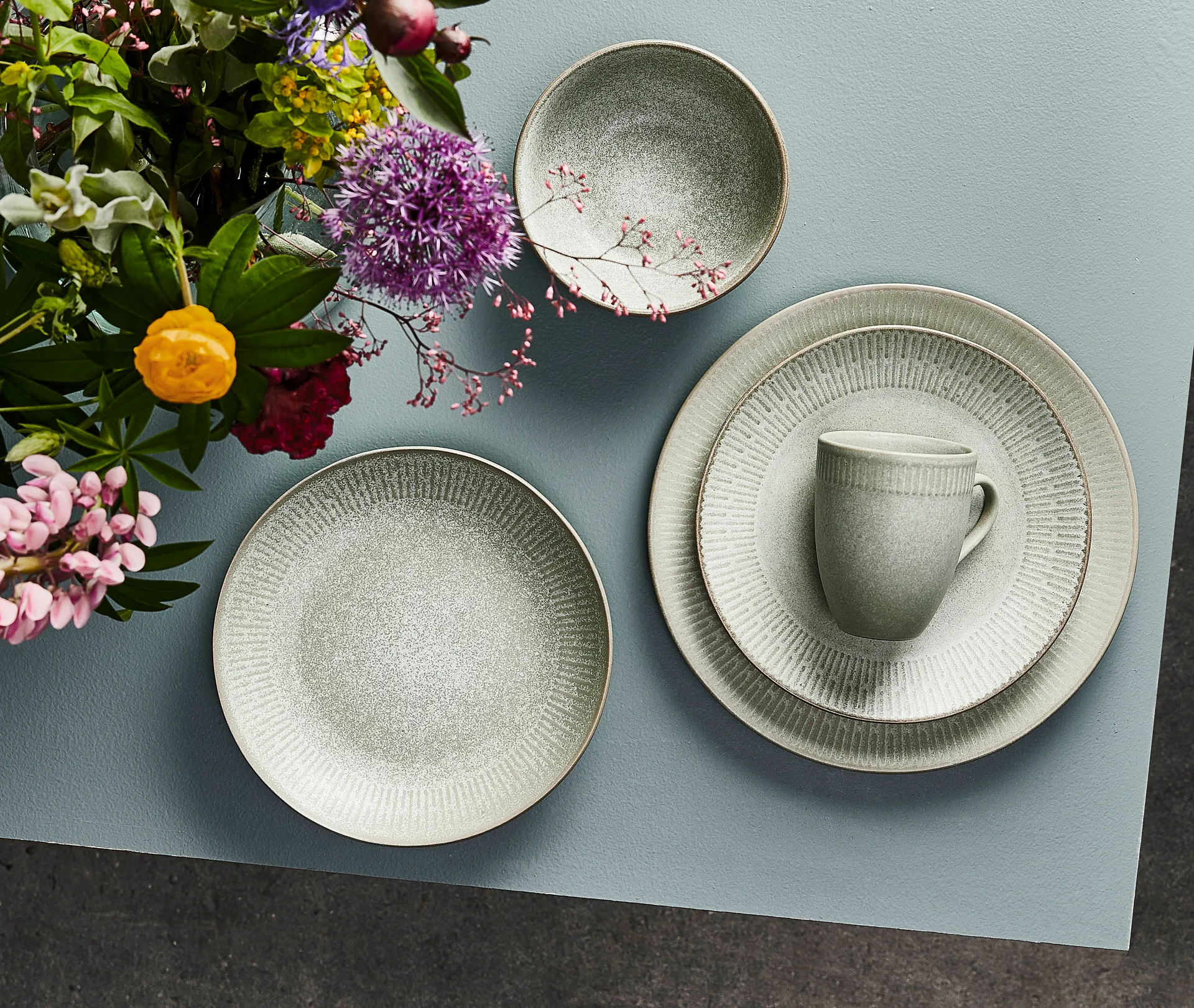 Relief tallerken 22 cm, Grøn Aida