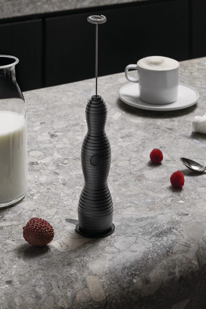 Pulcina mælkeskummer 27,5 cm, Sort Alessi