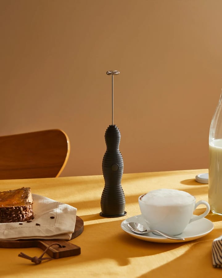 Pulcina mælkeskummer 27,5 cm, Sort Alessi