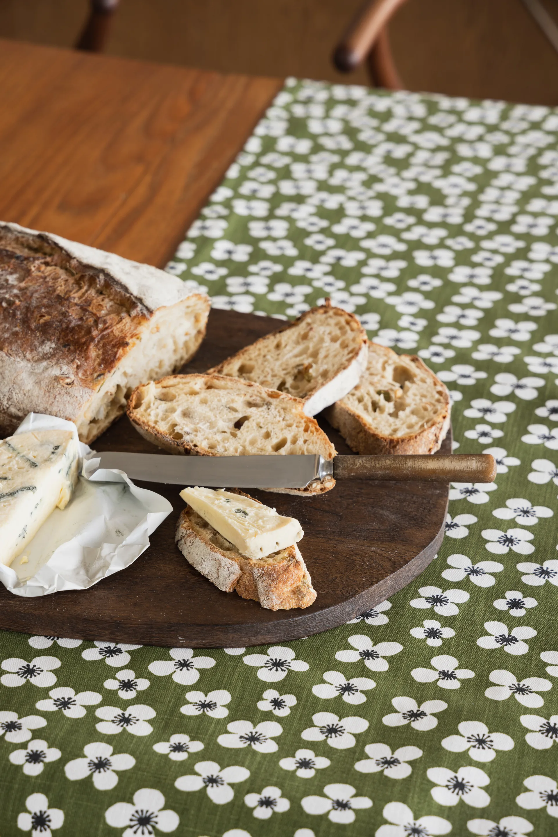 Belle Amie løber, Mørkegrøn, 45x150 cm Almedahls