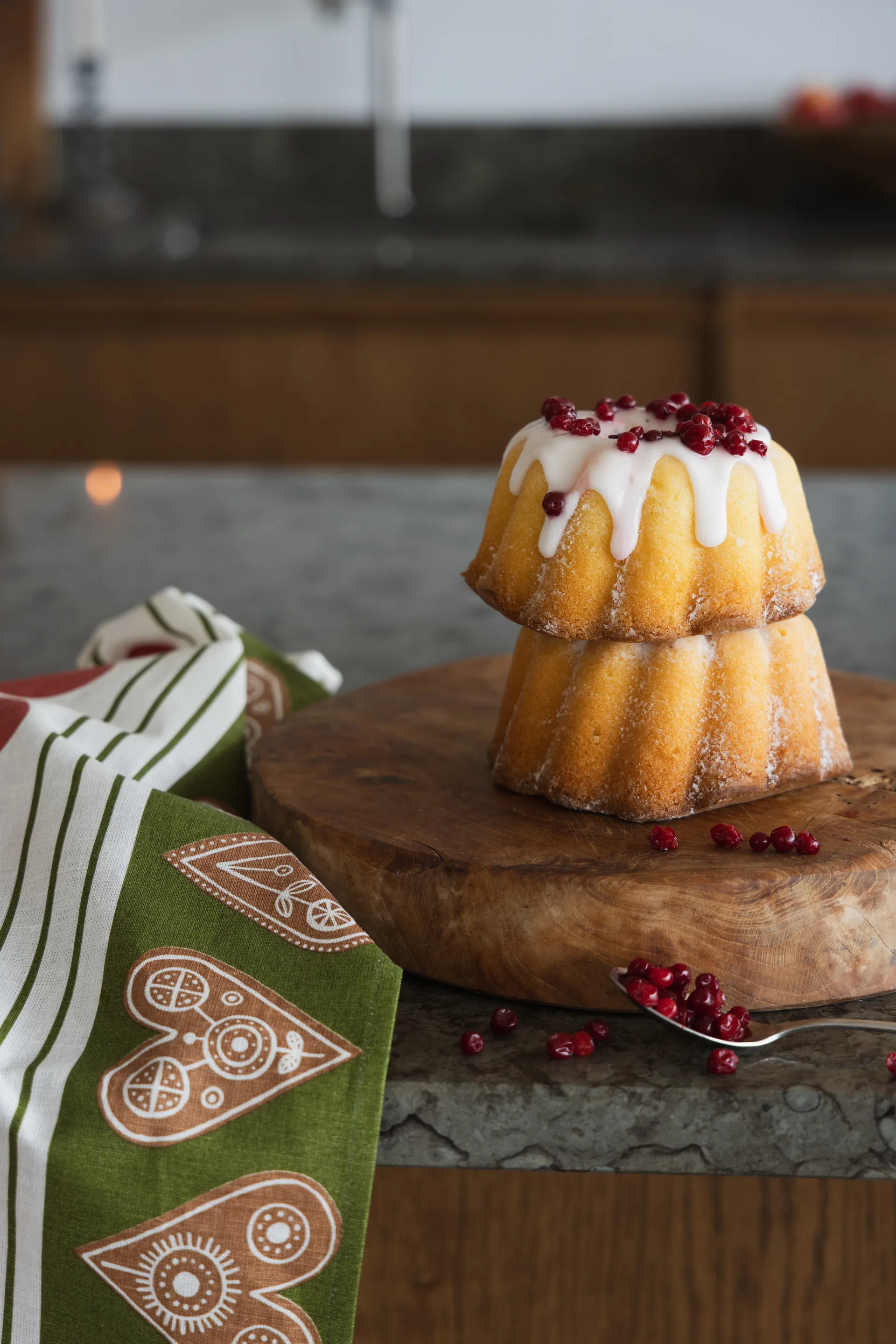 Frugt og kage køkkenhåndklæde 47x70 cm, Rød-grøn Almedahls