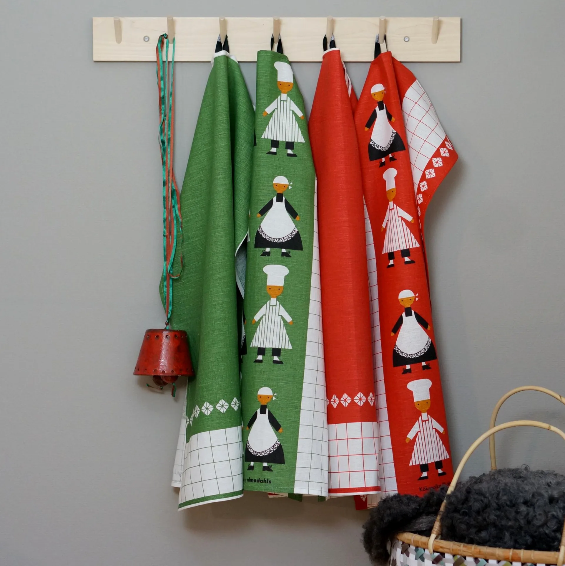 Kökspolka viskestykke, grøn Almedahls