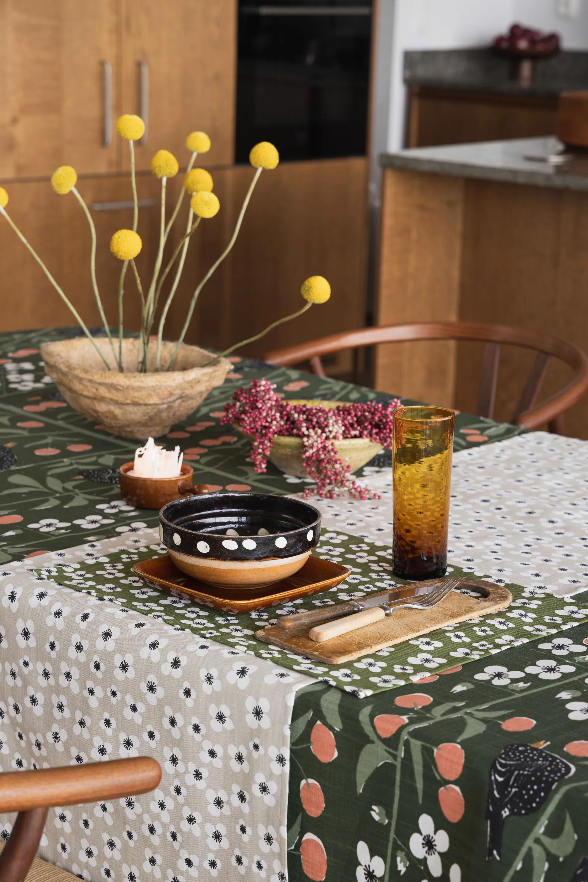 Körsbärsträdgården dug, Mørkegrøn, 145x250 cm Almedahls