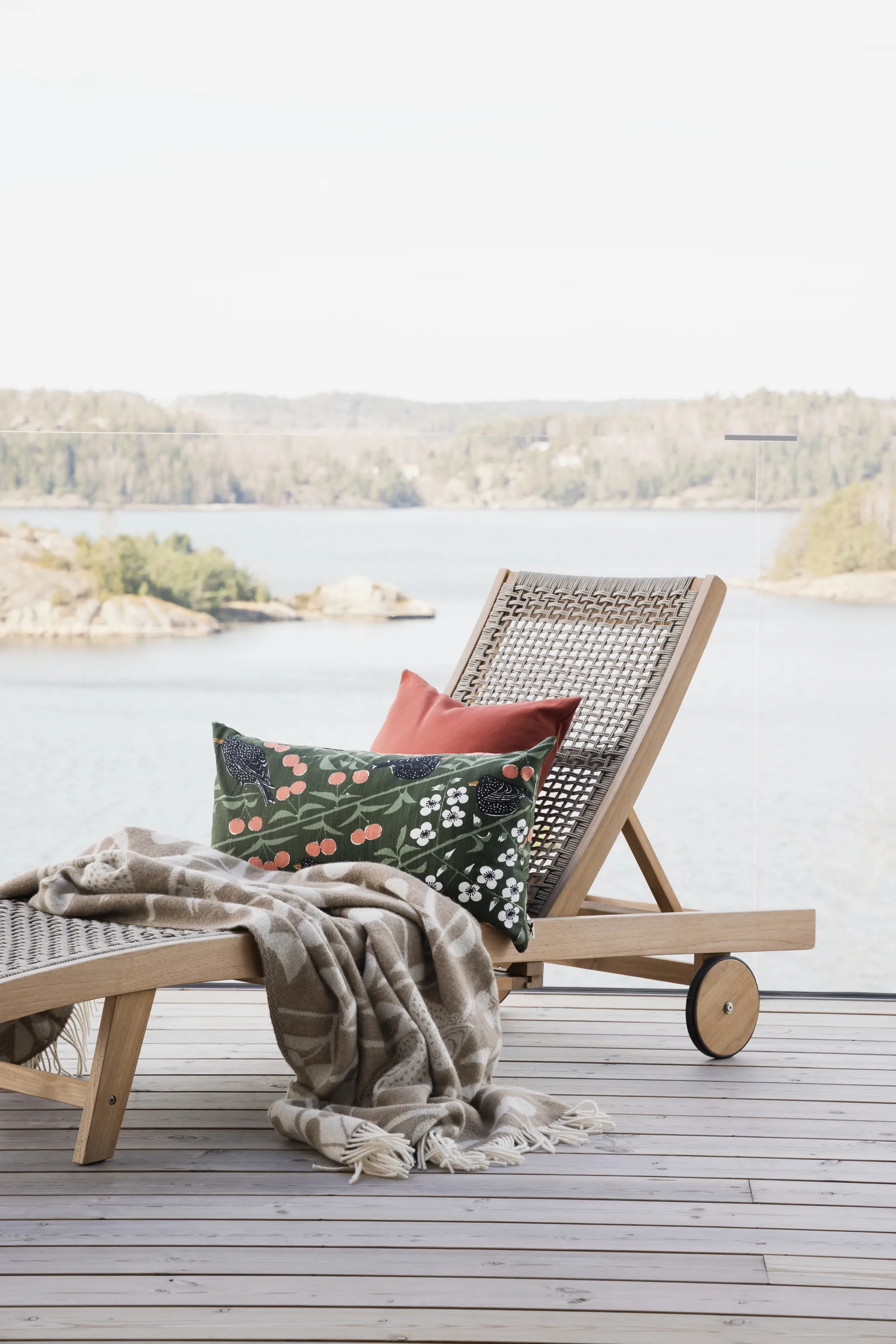 Körsbärsträdgården pudebetræk, Mørkegrøn, 40x70 cm Almedahls