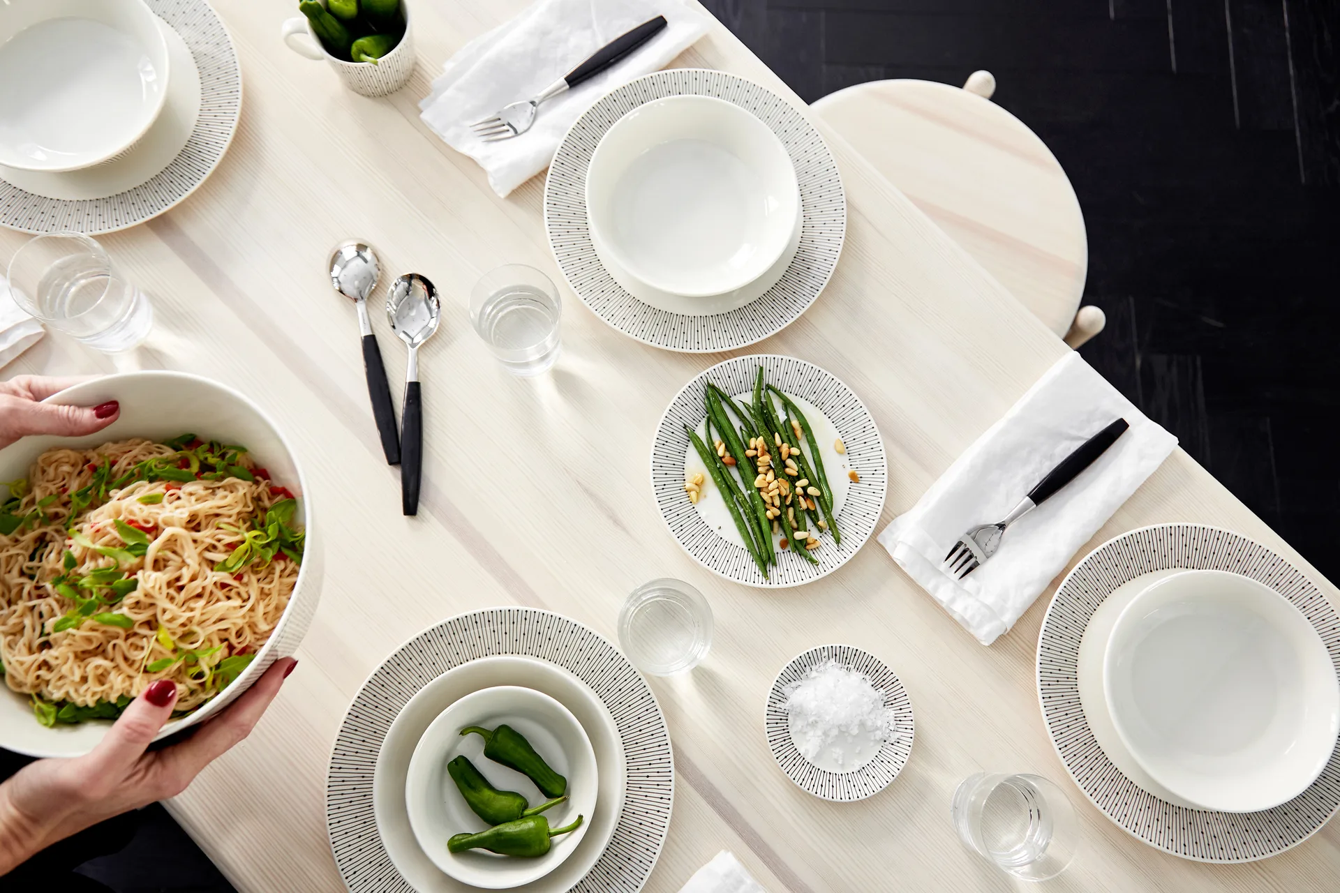 Mainio Sarastus fad Ø11,5 cm, Sort/Hvid Arabia