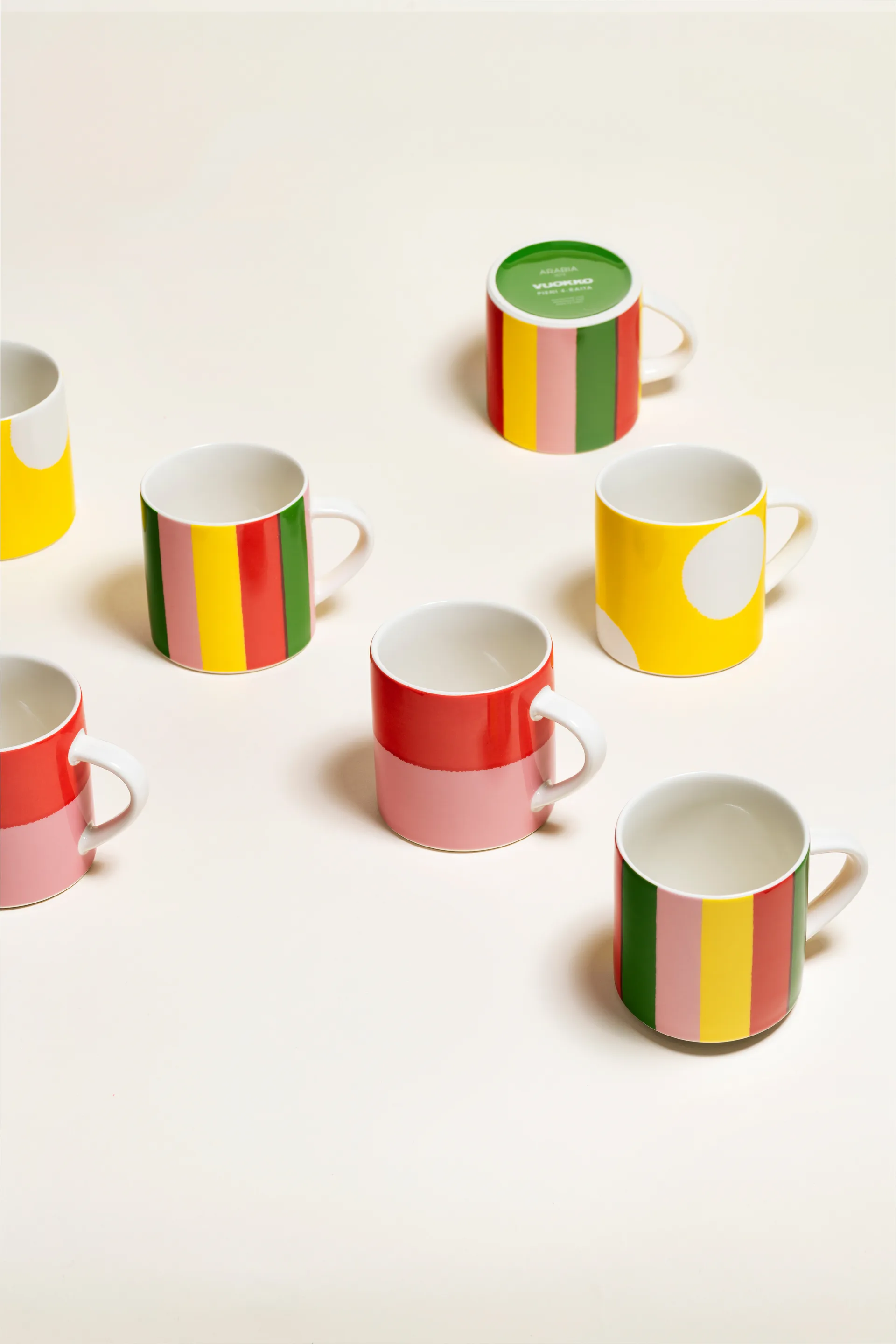 Vuokko krus 35 cl, 2-farvet lyserrød-rød Arabia