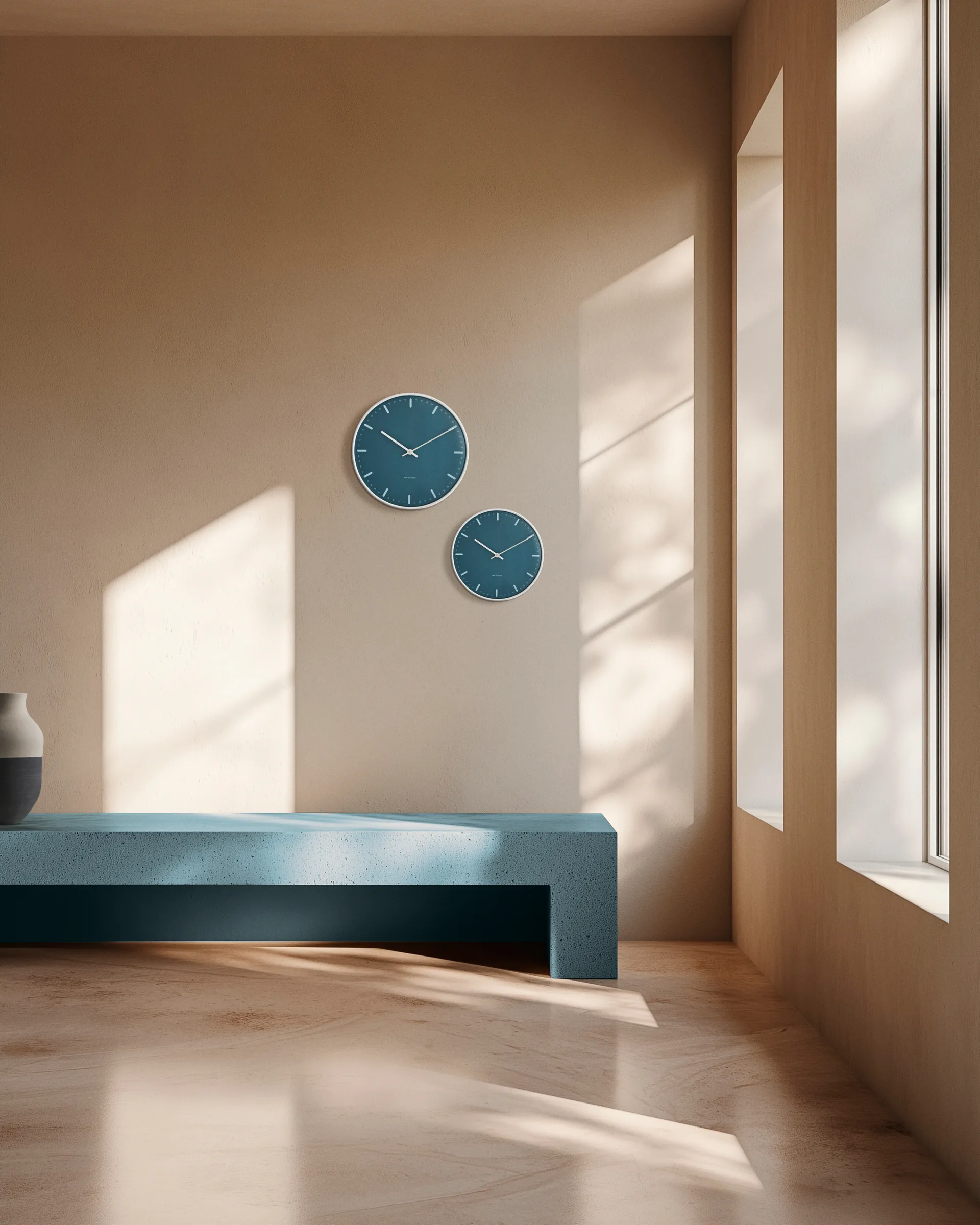 Arne Jacobsen City Hall ur, Blå, Ø21 cm Arne Jacobsen Clocks