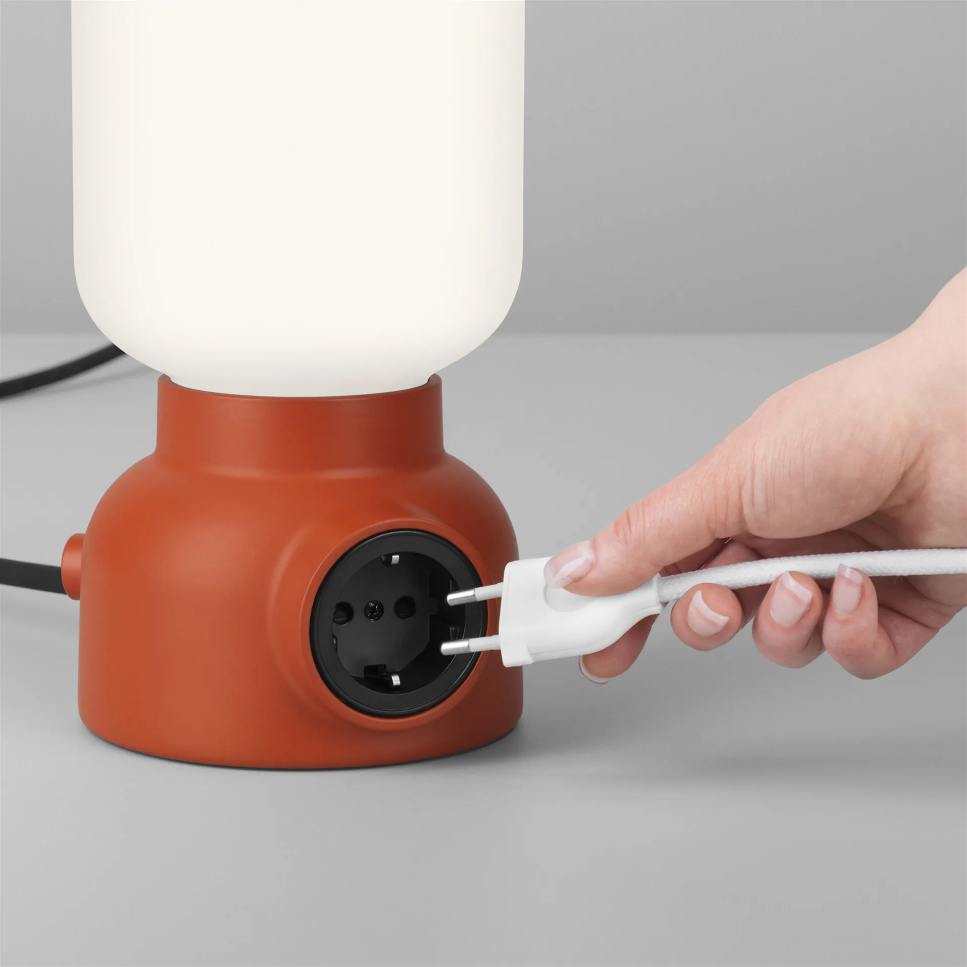 Plug Lamp, Grå Ateljé Lyktan