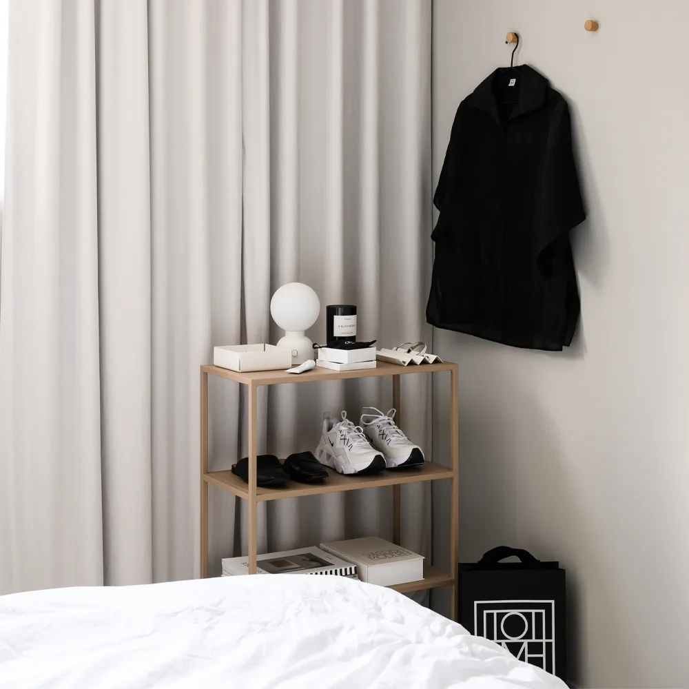 Pluggie bordlampe, Hvid, opalglas Ateljé Lyktan