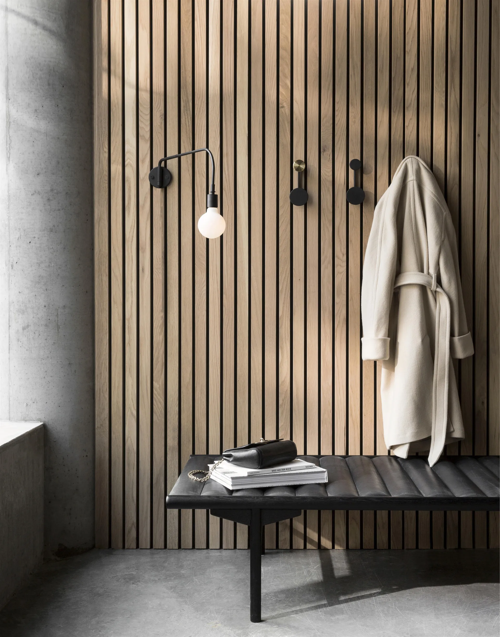 Afteroom tøjstativ small, sort messing Audo Copenhagen