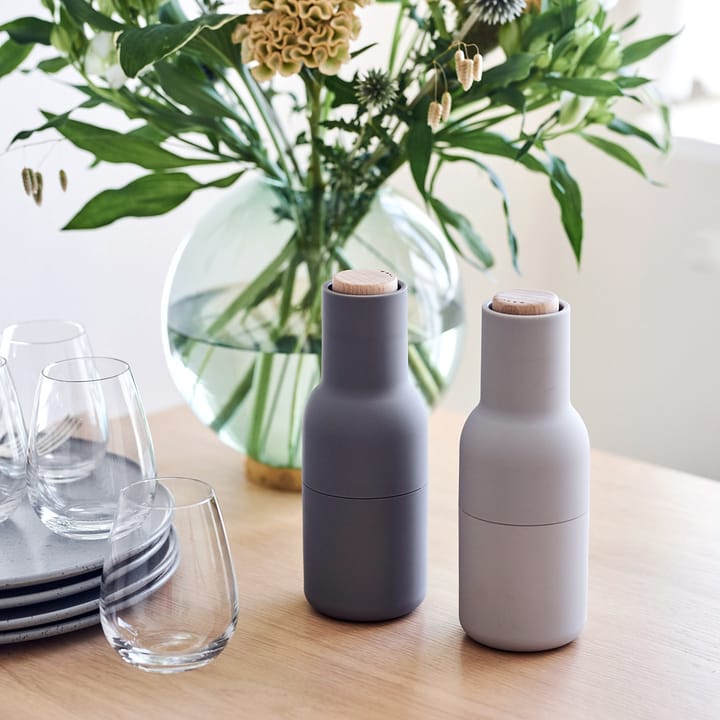 Bottle grinder krydderikværn 2-pakke special edition - concrete- feather (trælåg) - Audo Copenhagen