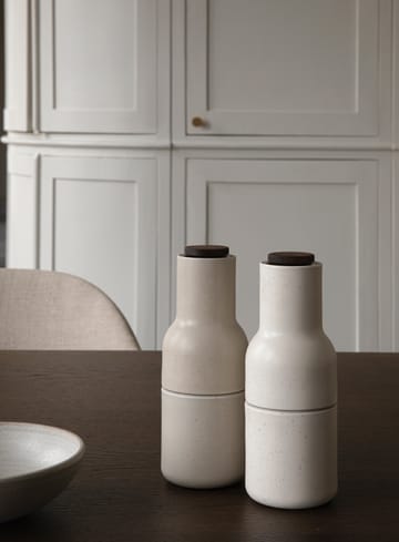 Bottle Grinder krydderikværn keramik 2-pak - Sand (valnøddelåg) - Audo Copenhagen