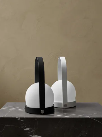 Carrie bærbar bordlampe - Black - Audo Copenhagen