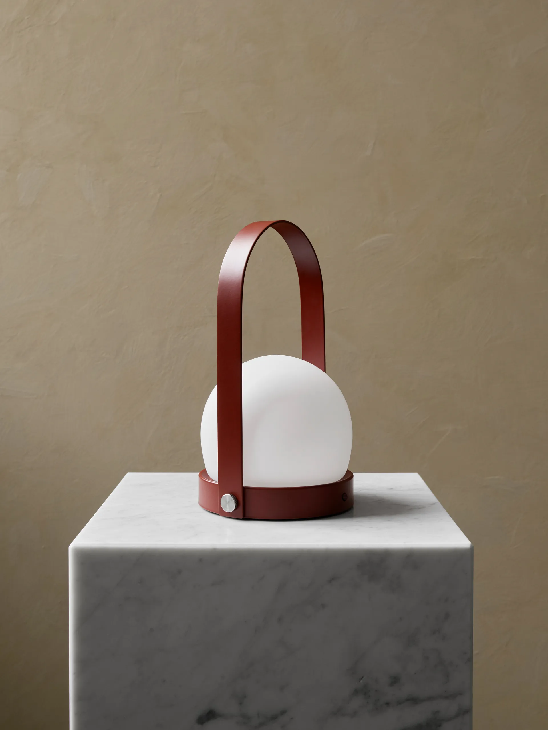 Carrie bærbar bordlampe, Burned red Audo Copenhagen