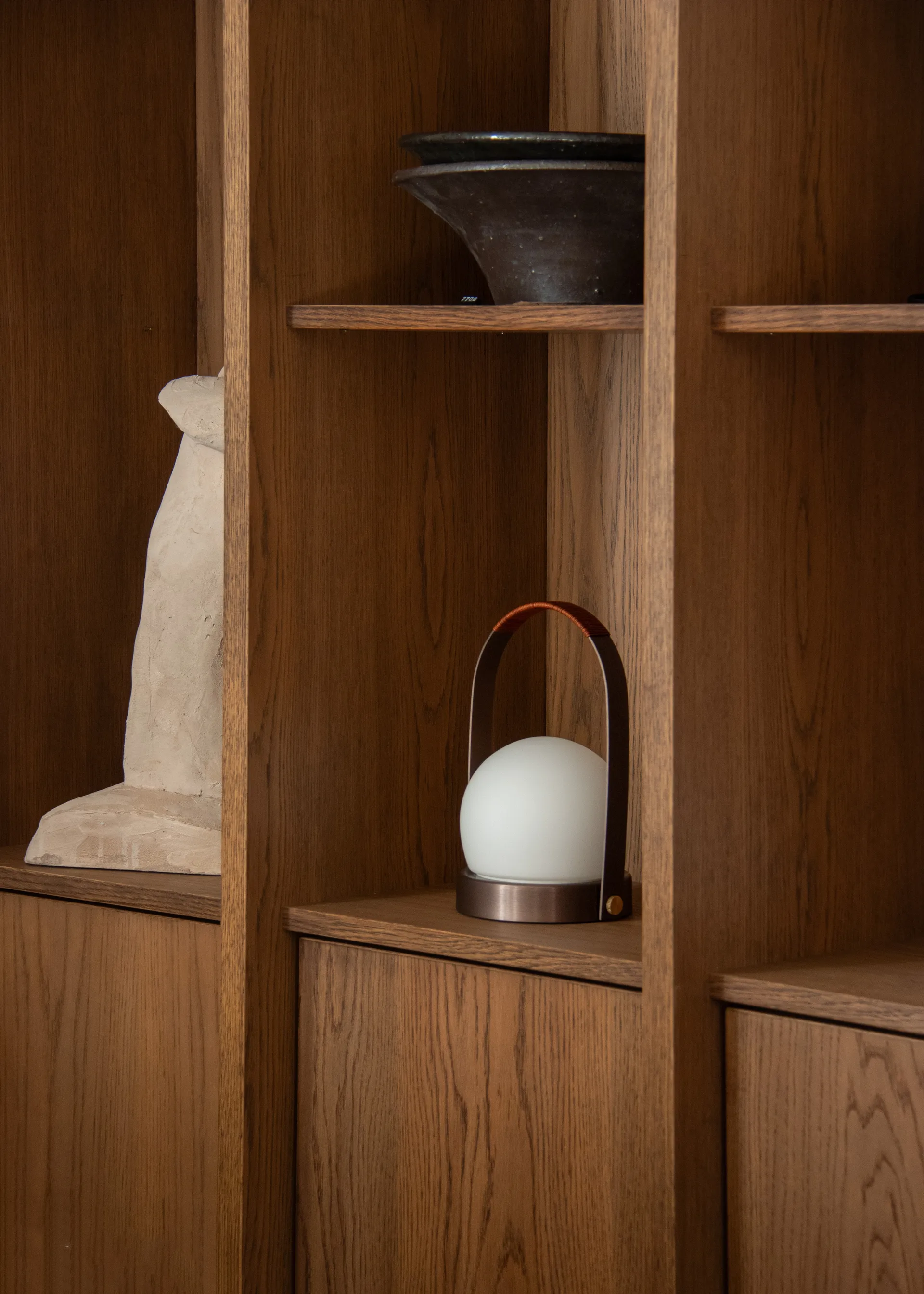 Carrie portabel bordlampe, Børstet aluminium Audo Copenhagen