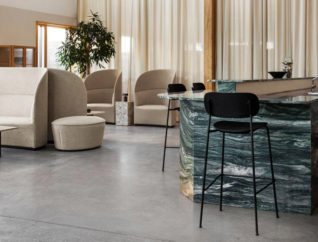 Co Bar Chair barstol, Mørkbejdset eg-kromateret stål, 75 cm Audo Copenhagen