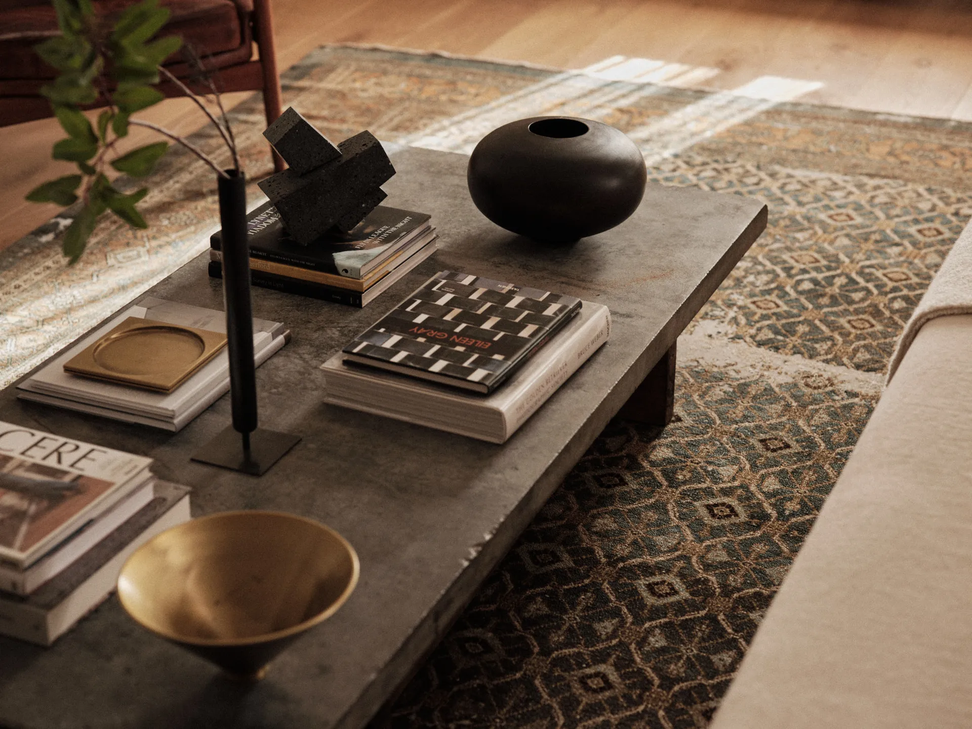 Converge bogstøtte, Lava stone Audo Copenhagen