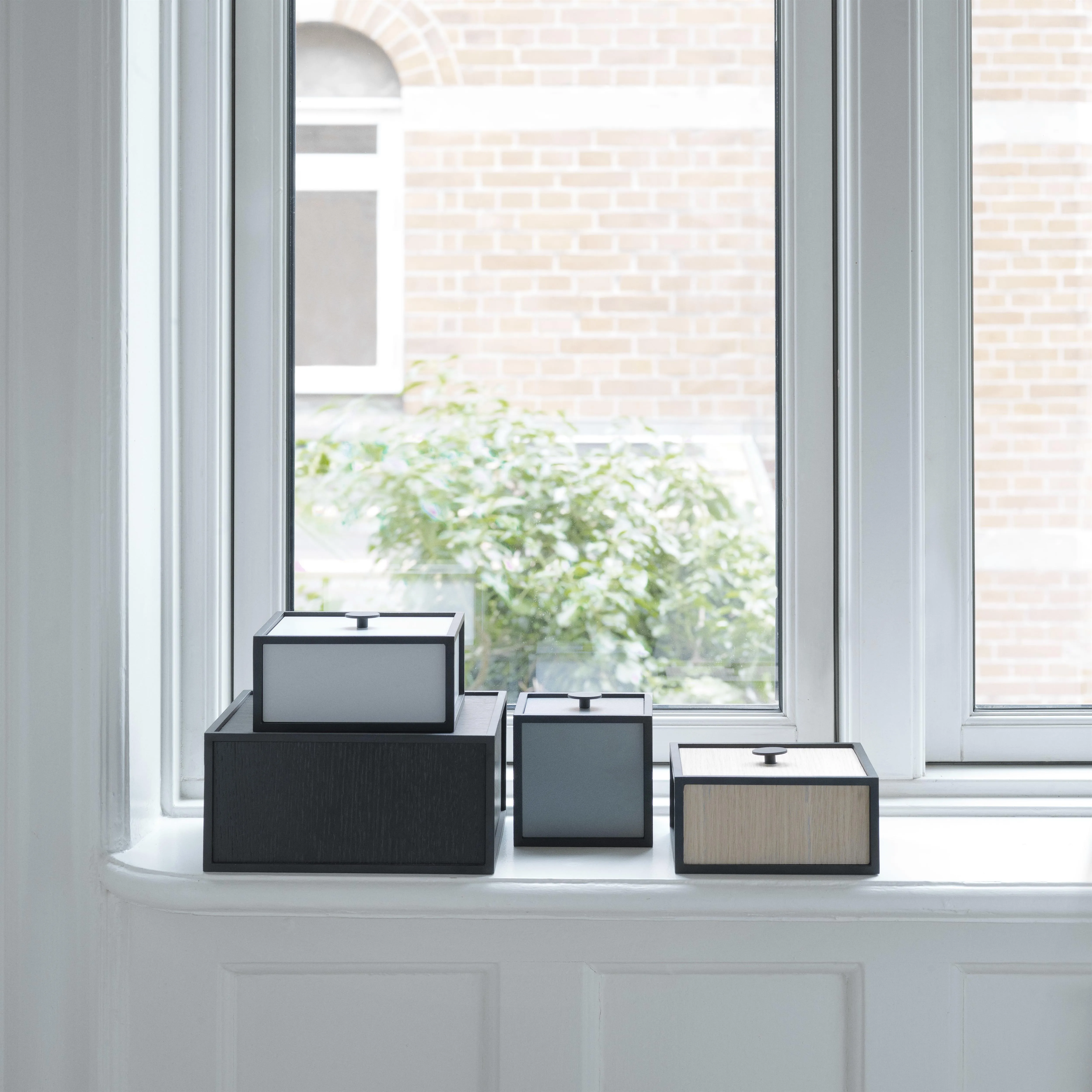 by Lassen Audo frame 小物入れ 20㎝ Audo - Frame shelf with door