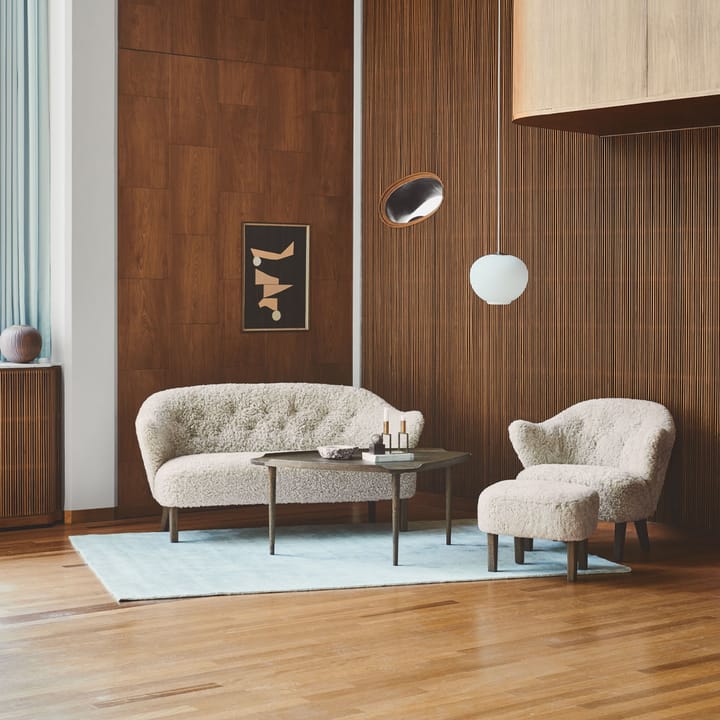 Ingeborg lænestol, SahcoZero beige, ben røget eg Audo Copenhagen