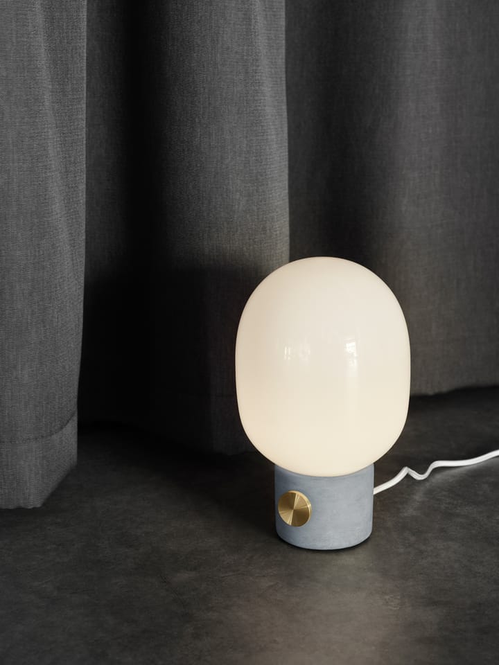JWDA bordlampe, beton-messing Audo Copenhagen