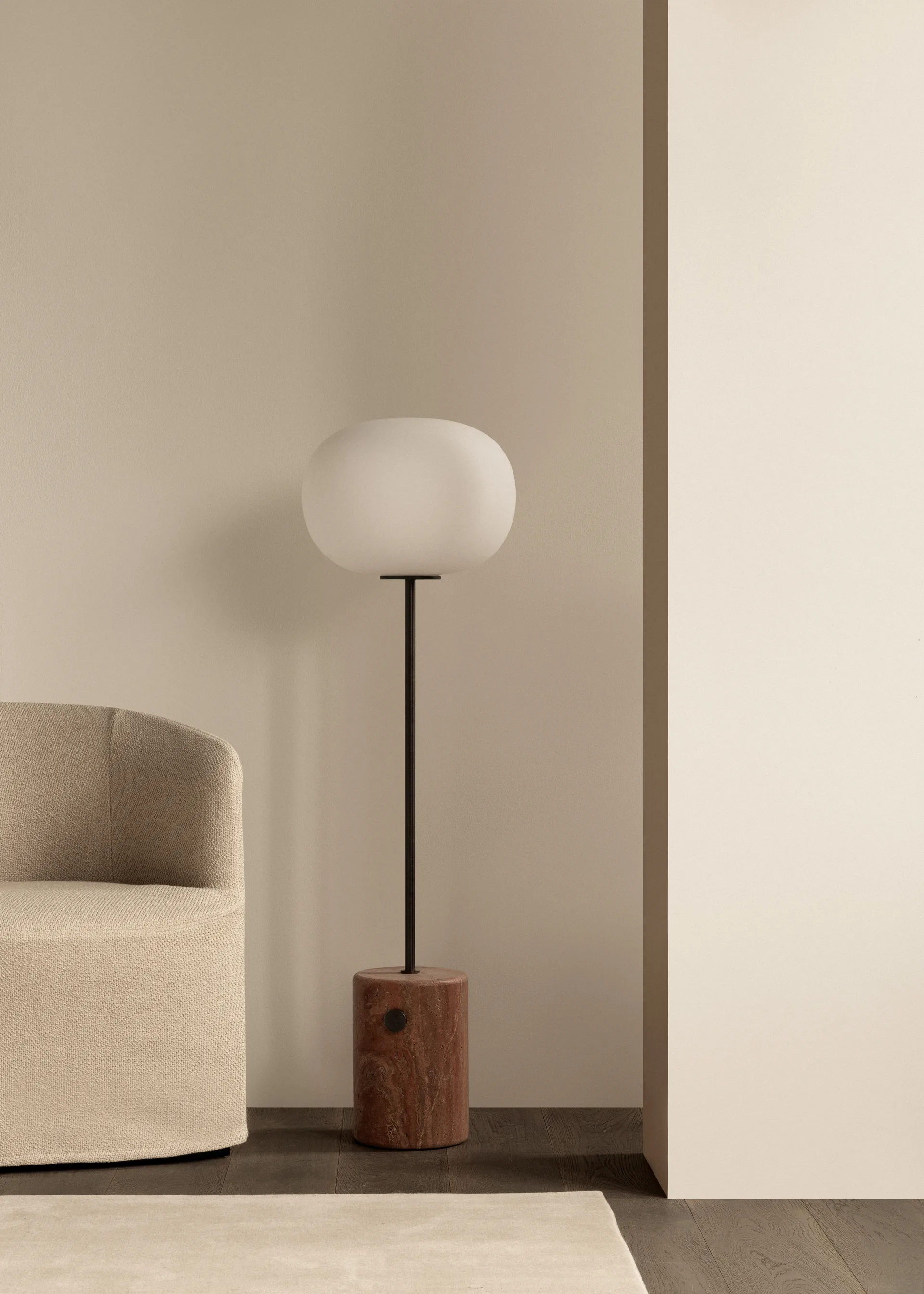 JWDA gulvlampe, Red travertine, 130 cm Audo Copenhagen