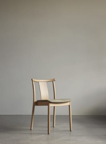 Merkur stol med hynde - Oak/Hallingdal 0200 beige - Audo Copenhagen