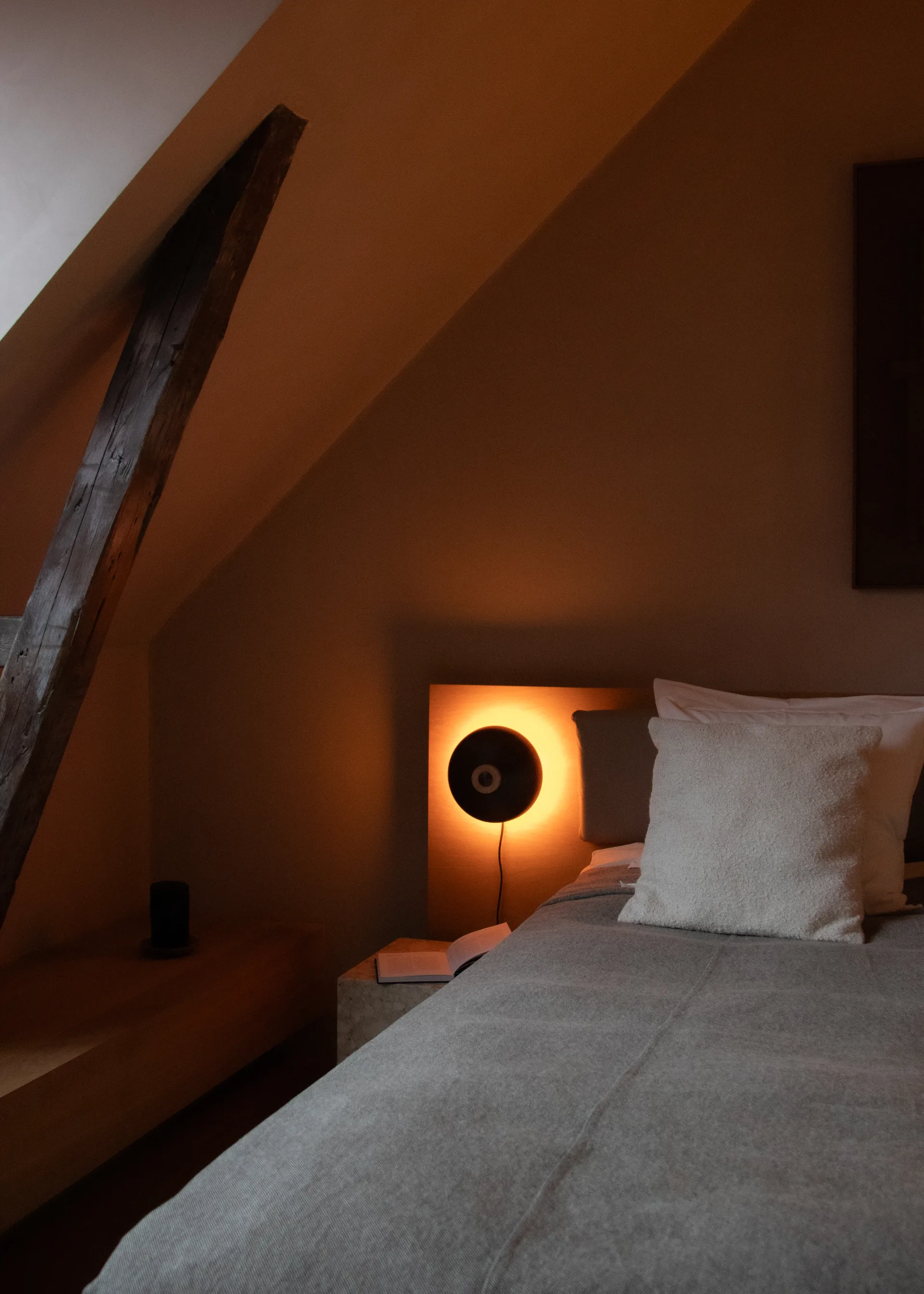 Reverse væglampe, Bronzed aluminium Audo Copenhagen