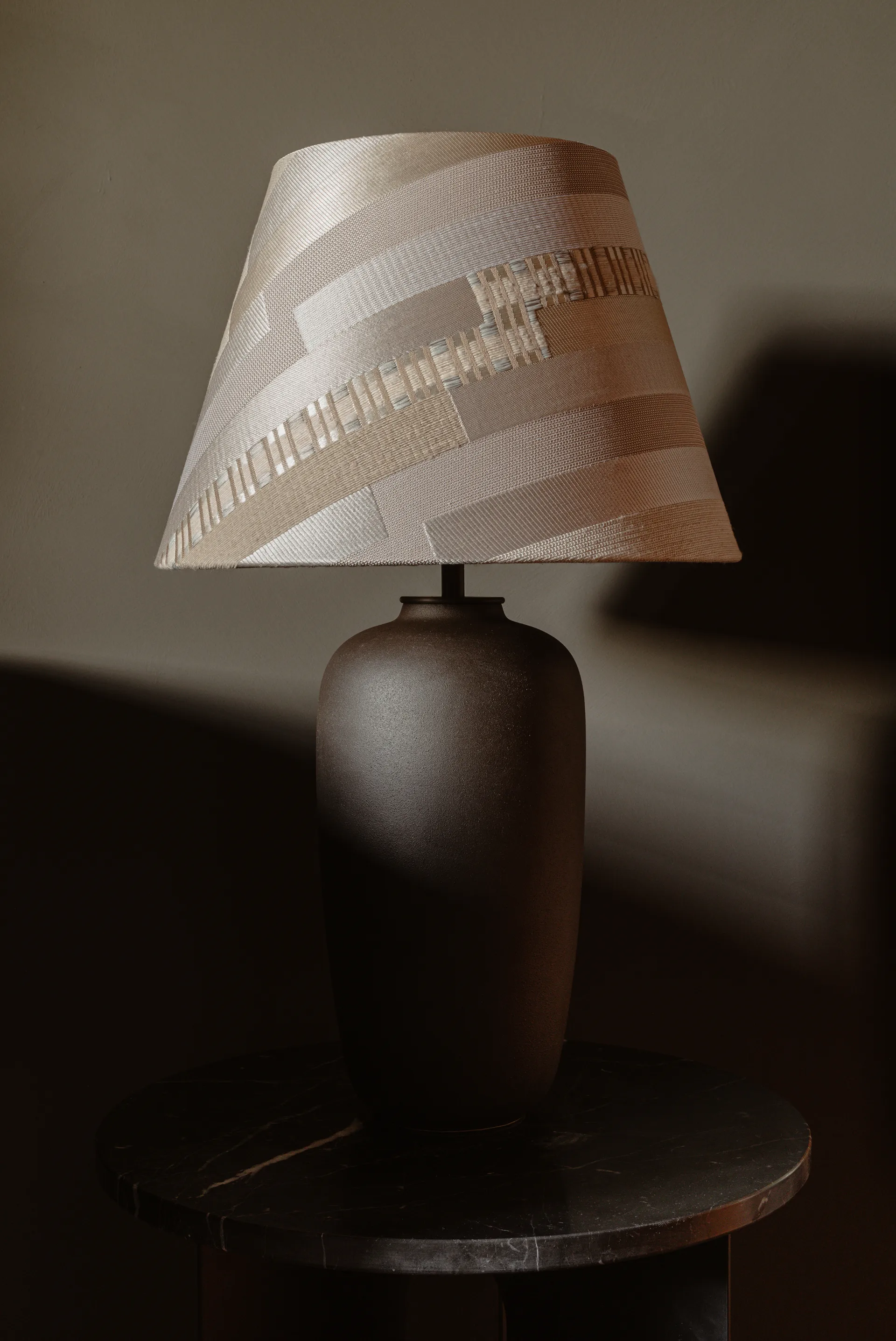 Torso bordlampe 57 cm Limited Edition, Babelia-Plage de Coquillages Audo Copenhagen