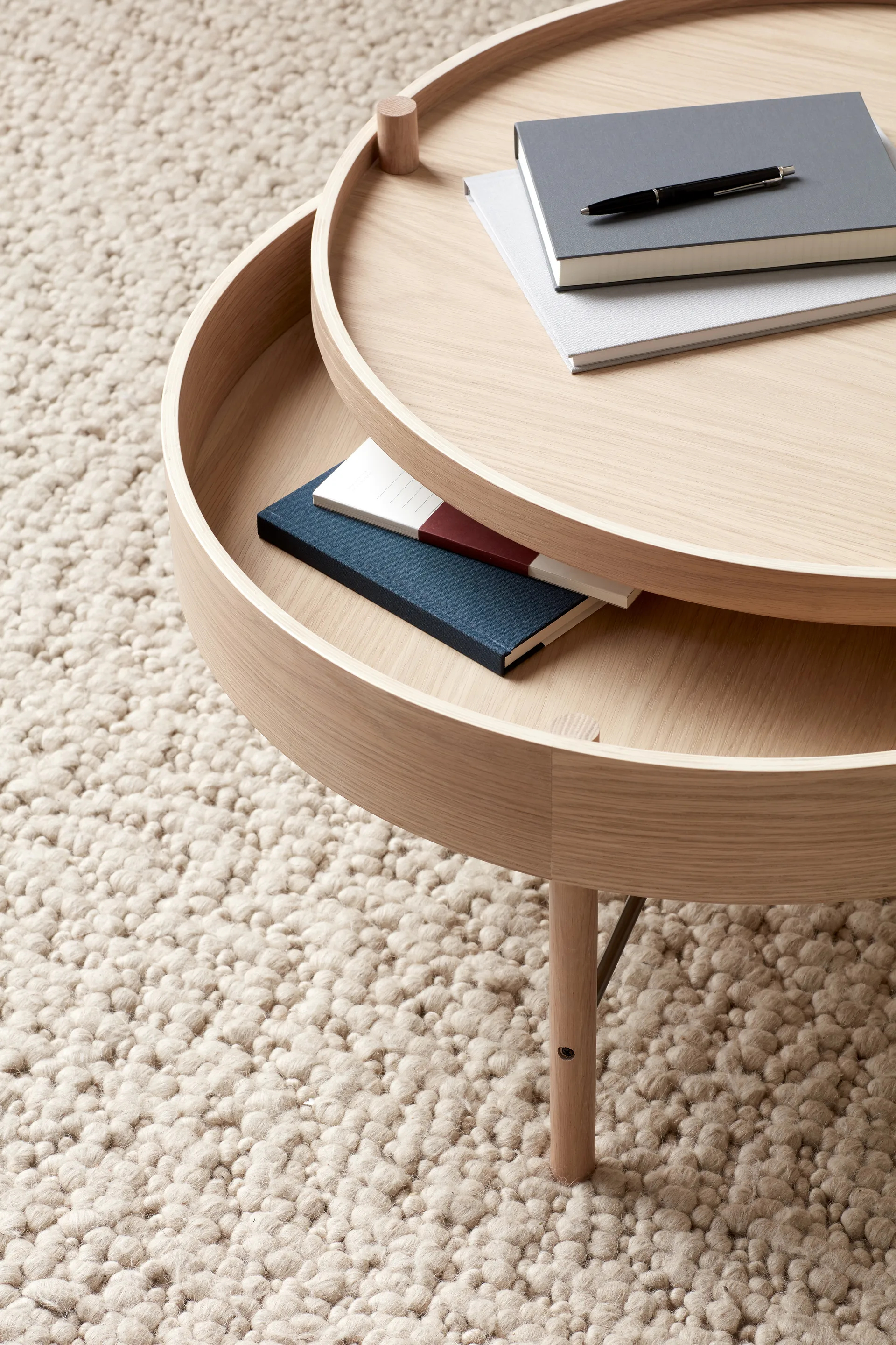 Turning bord, naturlik eg-krom Audo Copenhagen
